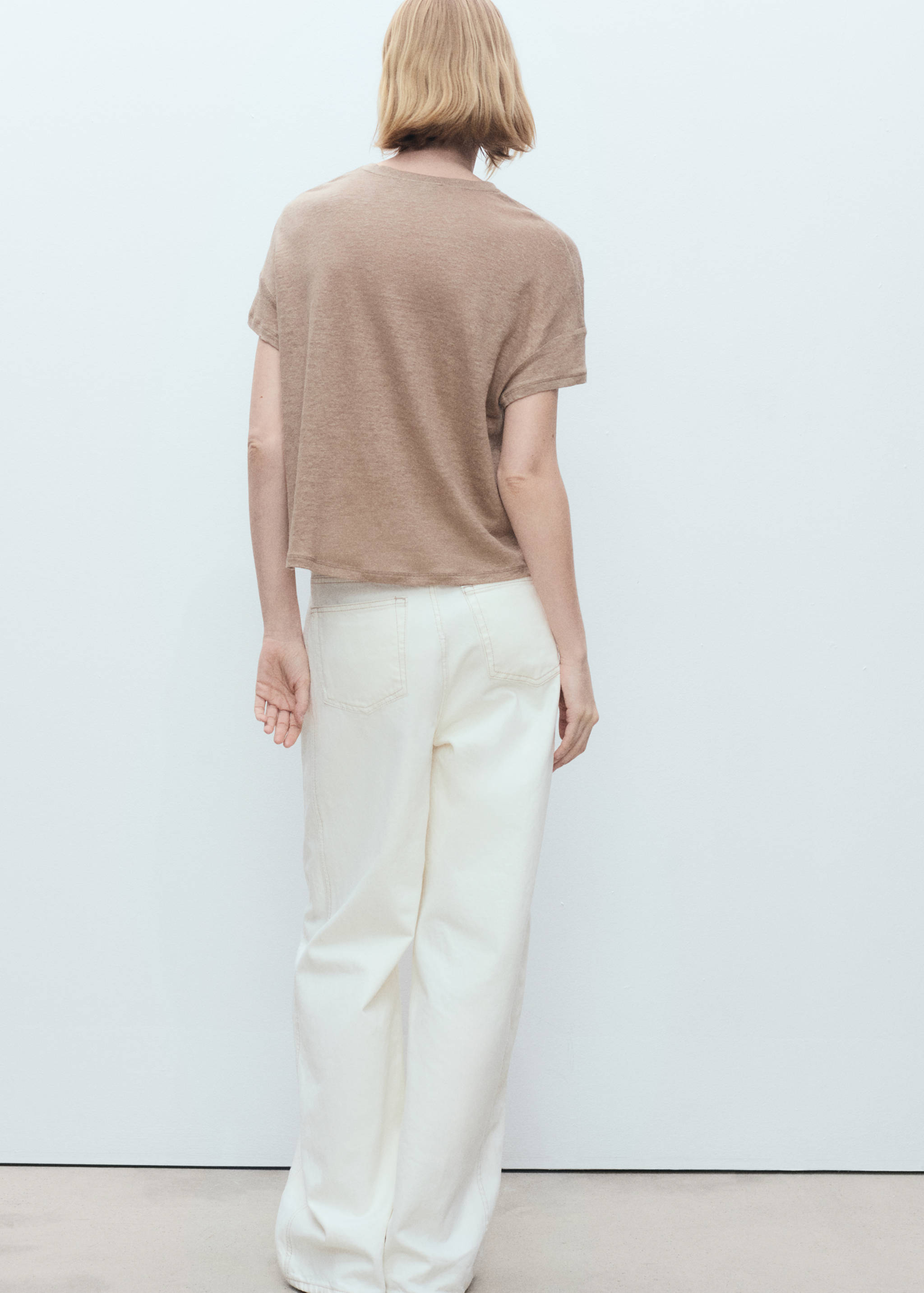 Short-sleeved linen t-shirt - Reverse of the article
