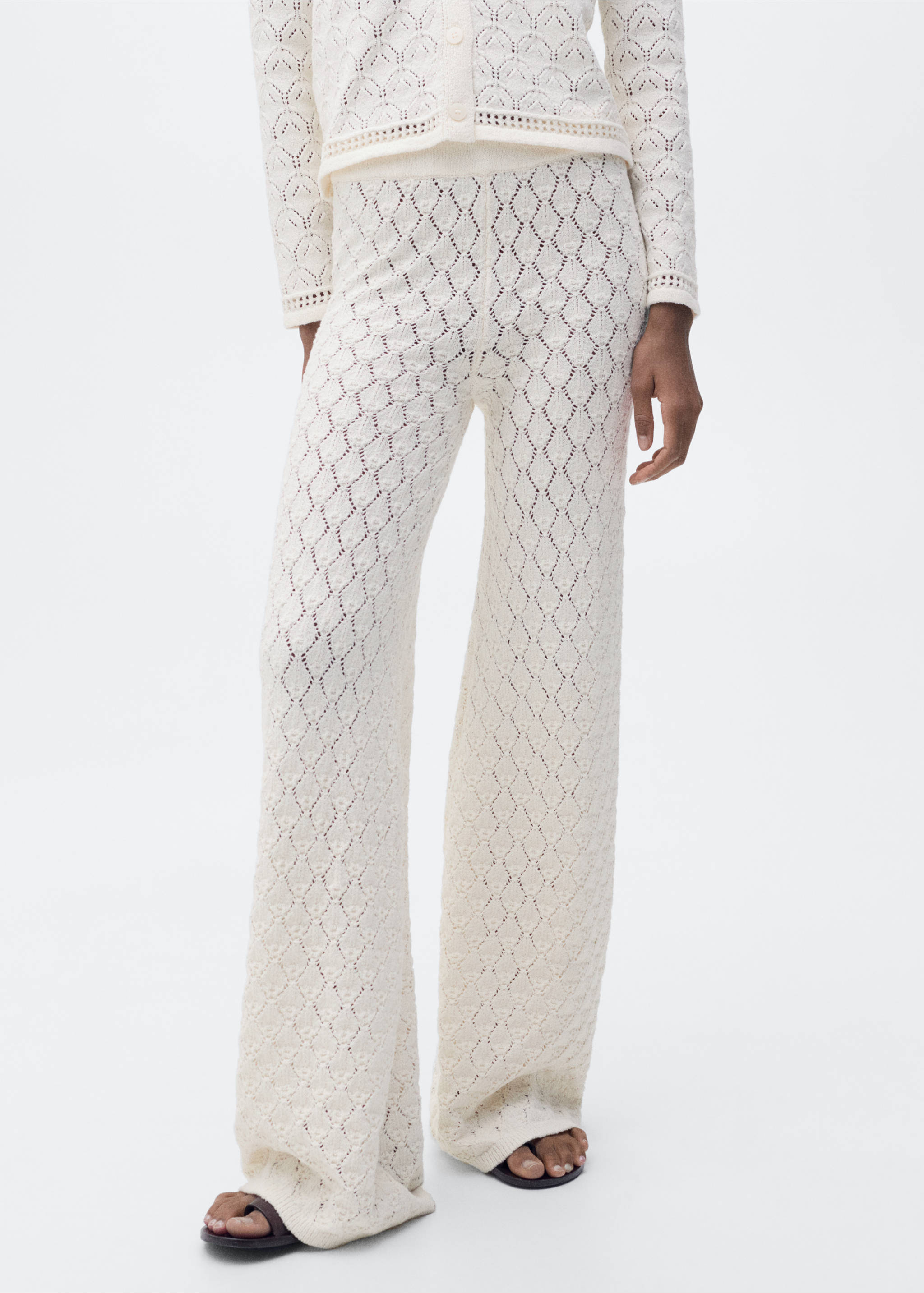 Straight-fit knitted pants with lace accents - Medium plane, Ecru. Ref: 87057171-00.