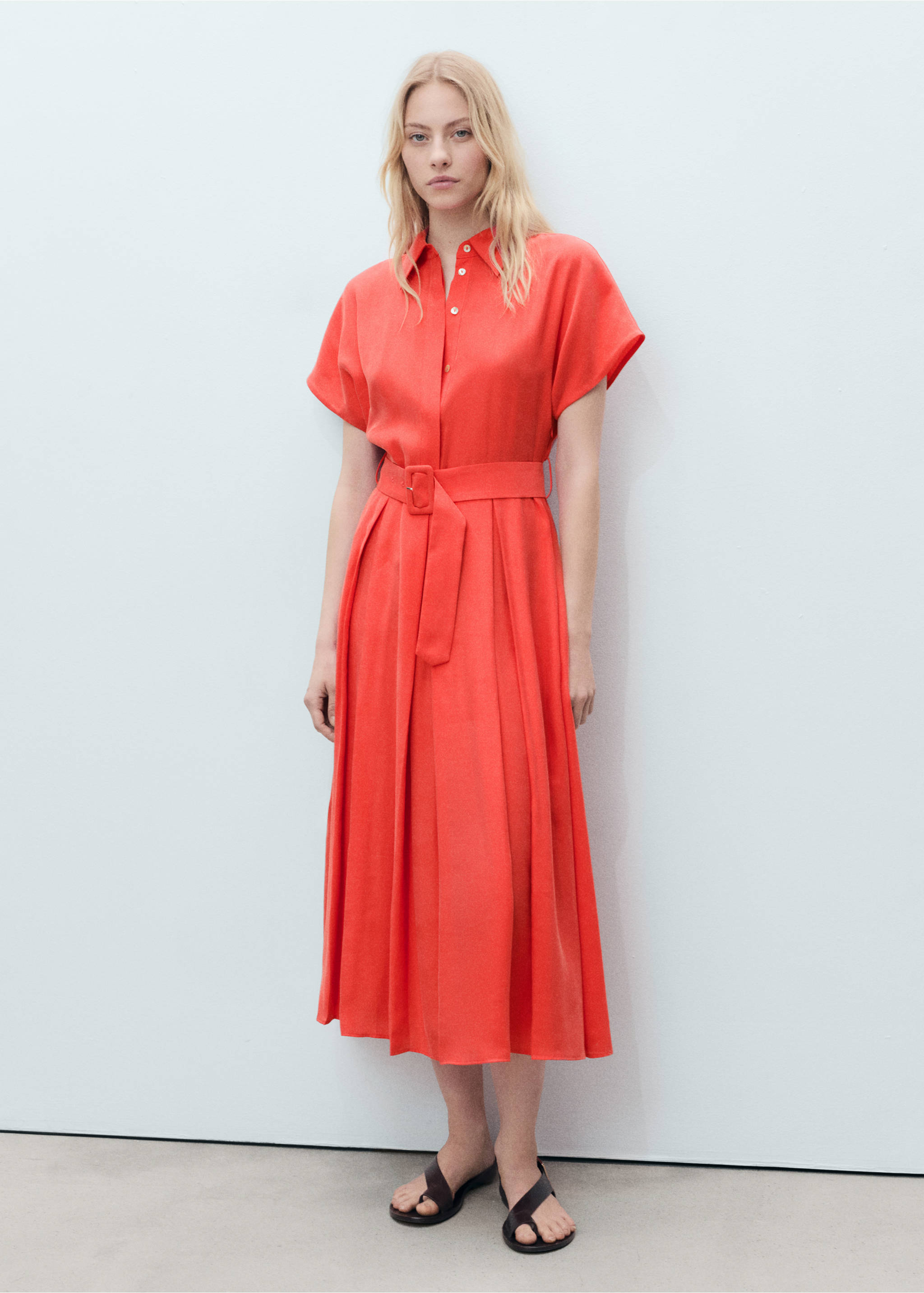 Rochie midi evazată cu curea - Plan general, Roșu. Ref: 87057173-00.