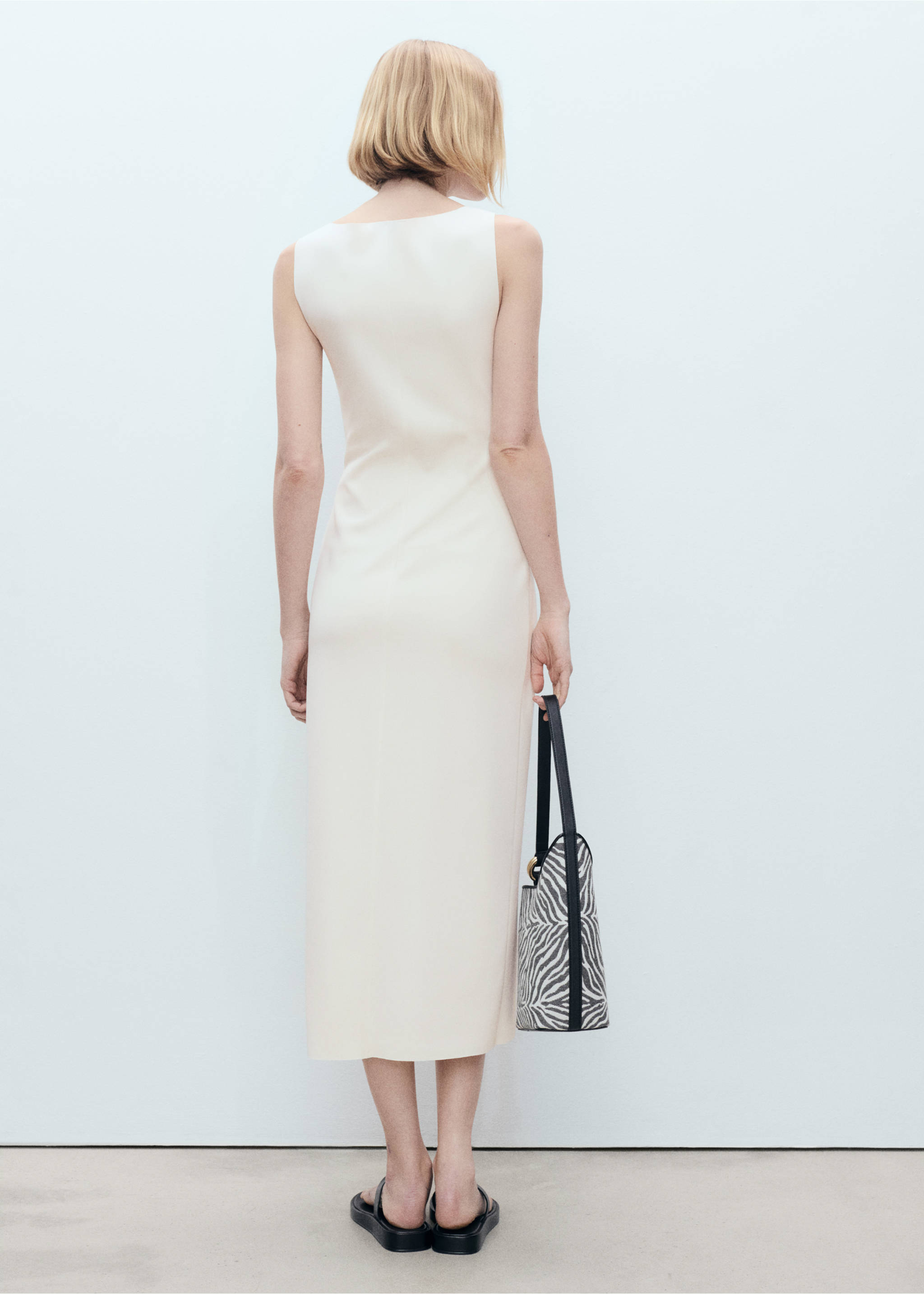 Boat-neck knitted dress - Reverse of the article, Ecru. Ref: 87057180-00.