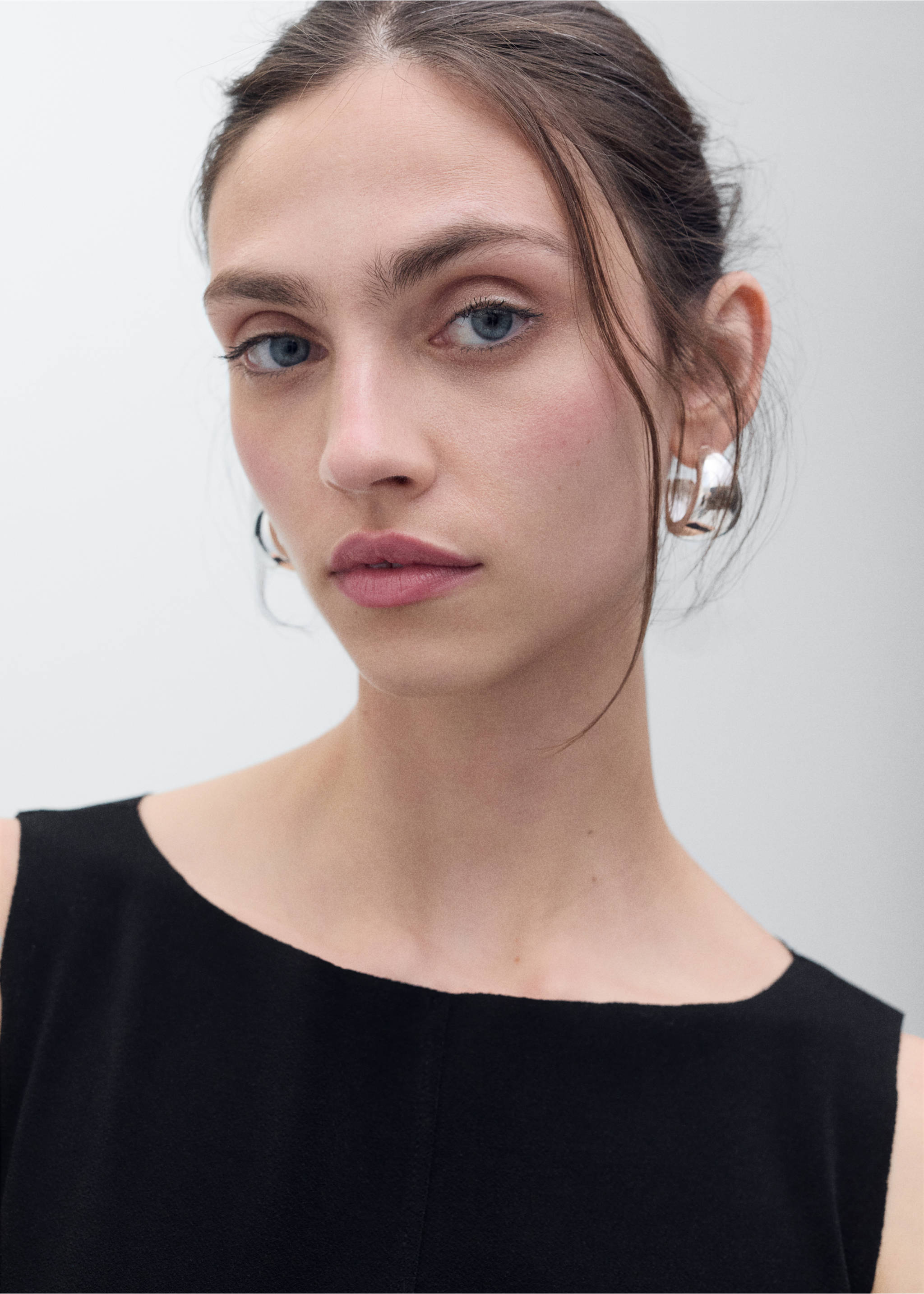 Boat-neck knitted dress - Details of the article 1, Black. Ref: 87057180-00.