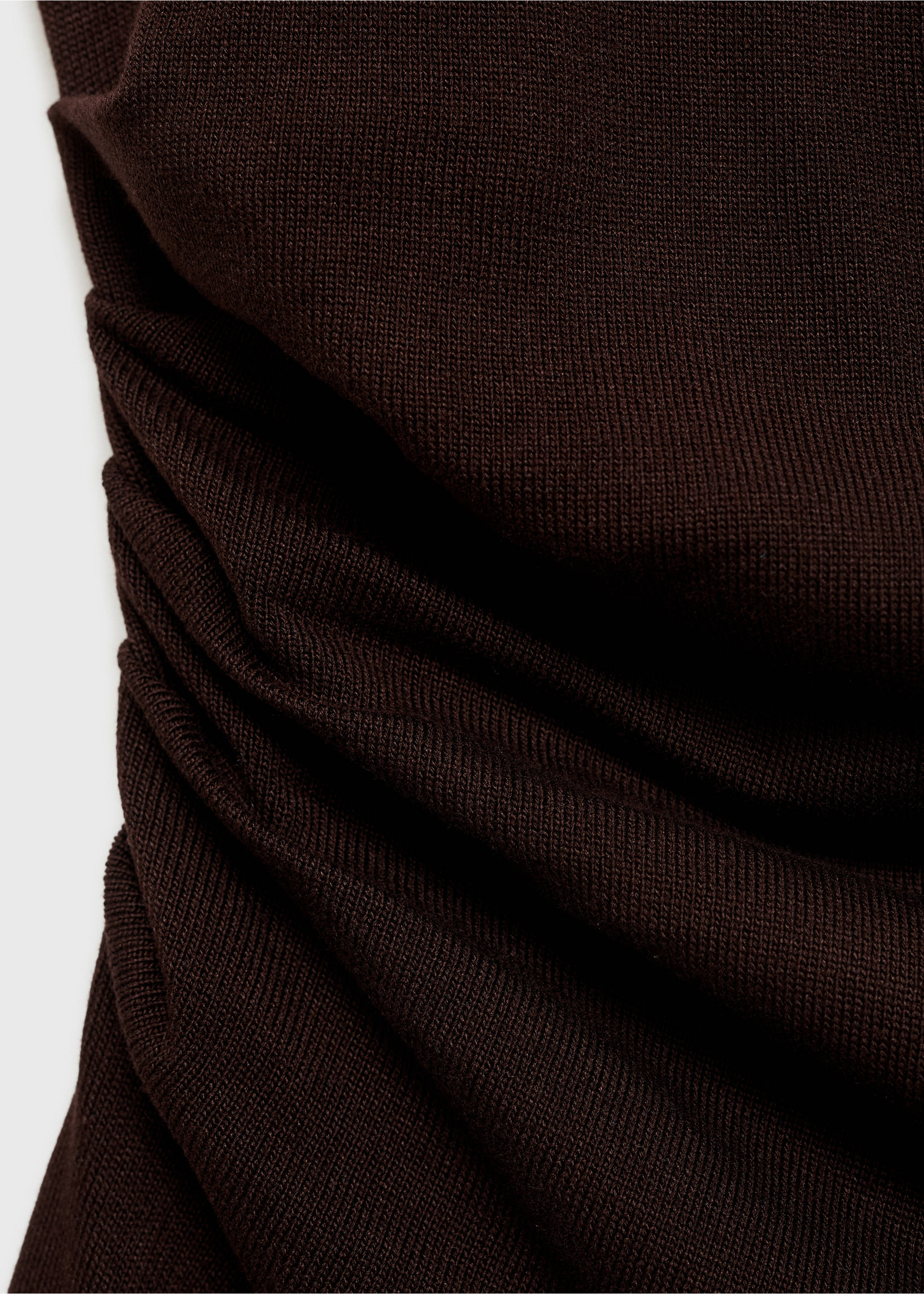 Top asimmetrico maglia sottile - Dettaglio dell'articolo 0, Cioccolato. Ref: 87057191-00.