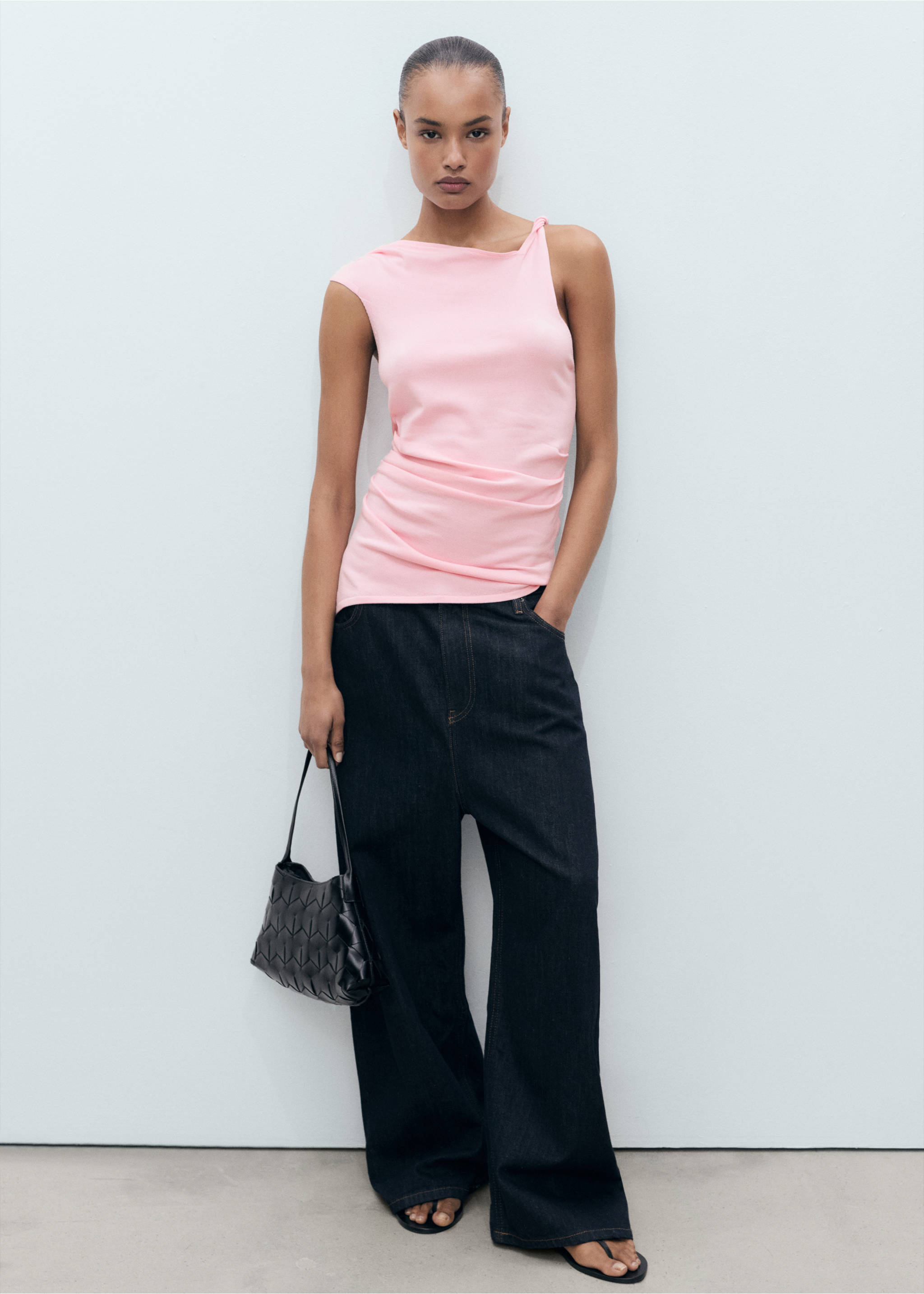 Asymmetrical fine-knit top - General plane, Fuchsia. Ref: 87057191-00.