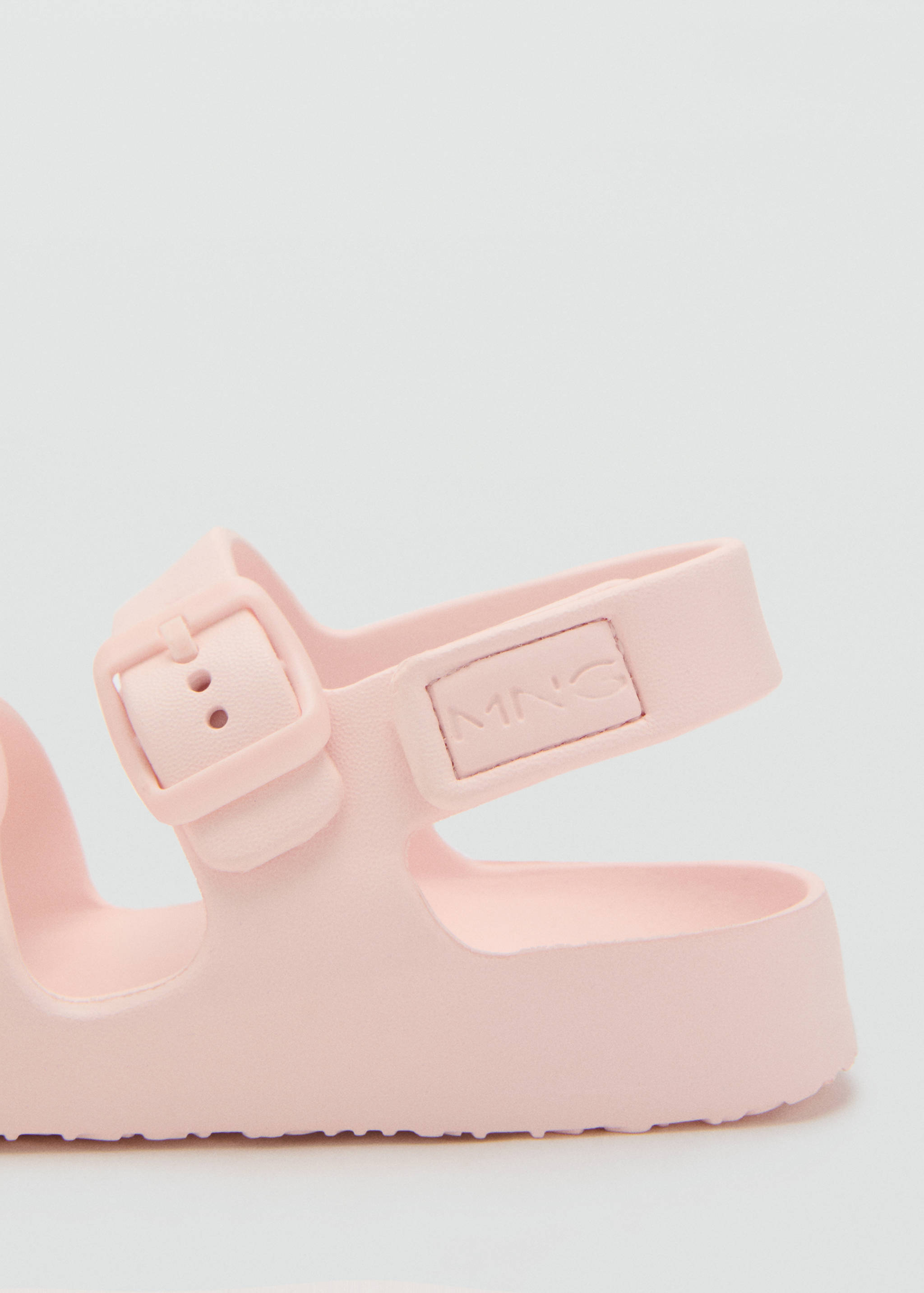 Flip-Flops mit Riemen und Schnalle - Detail des Artikels 1