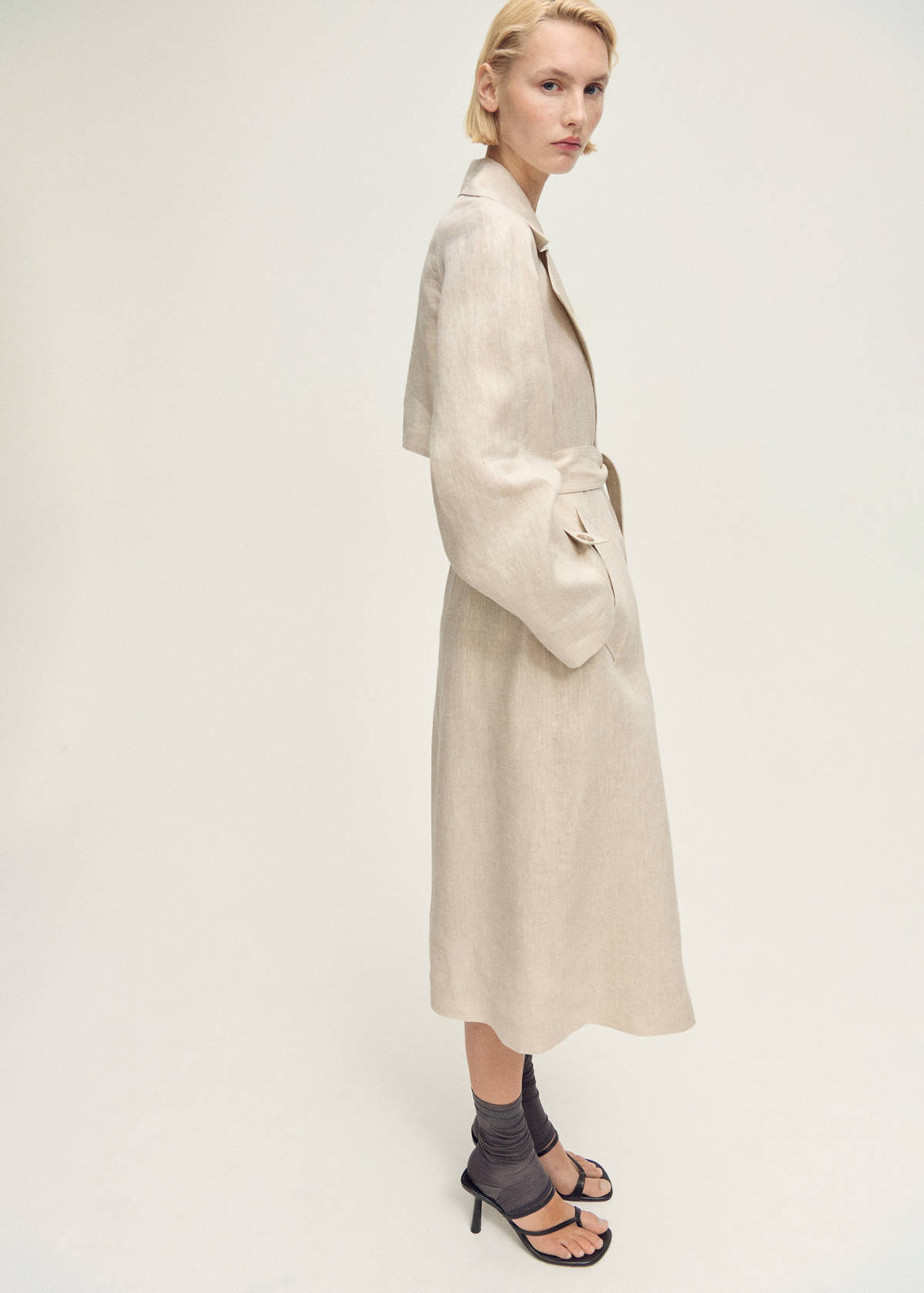 Linen trench coat with pronounced lapels