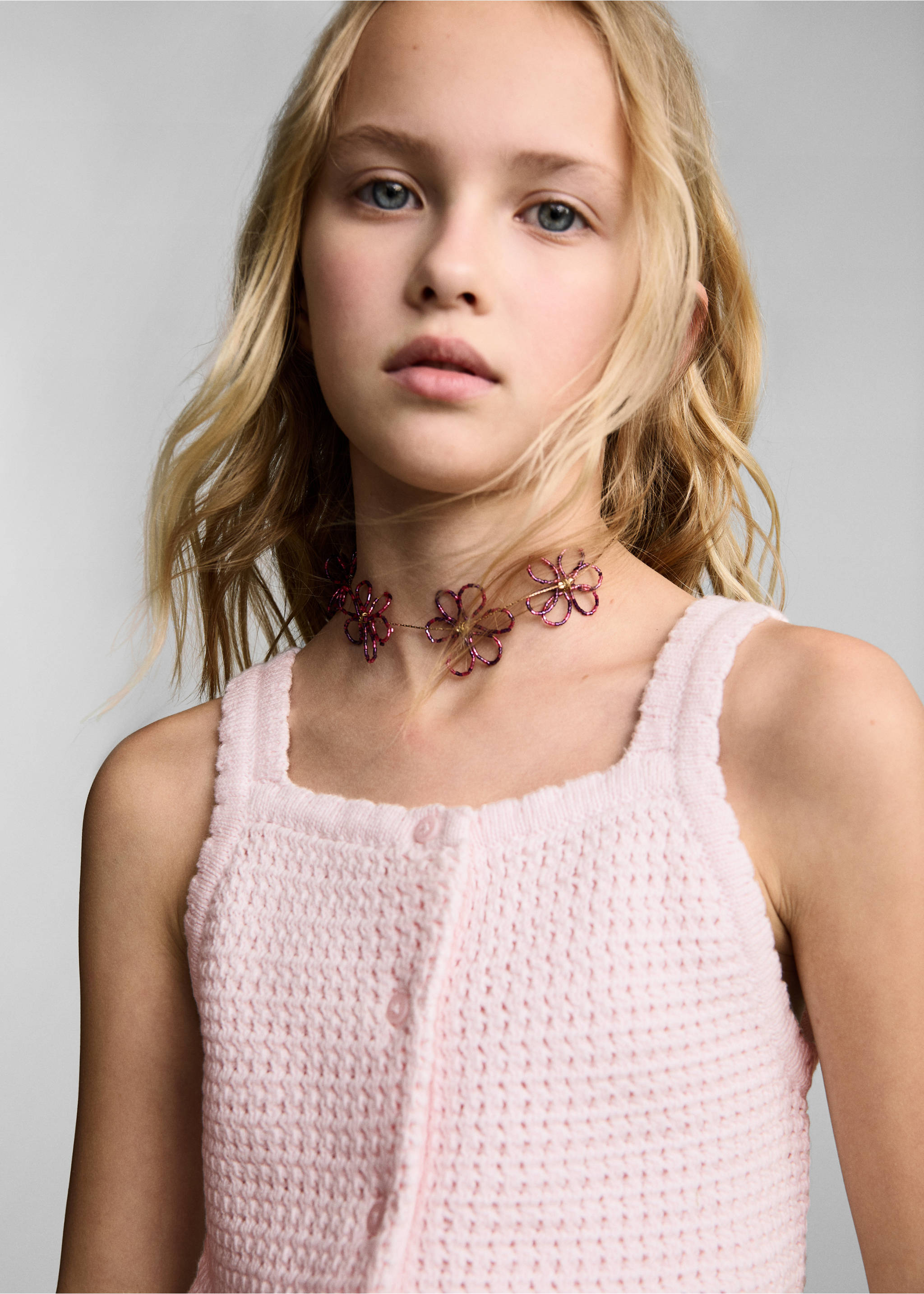 Gebreide top met knopen - Detail van het artikel 1, Pastelroze. Ref: 87057697-00.