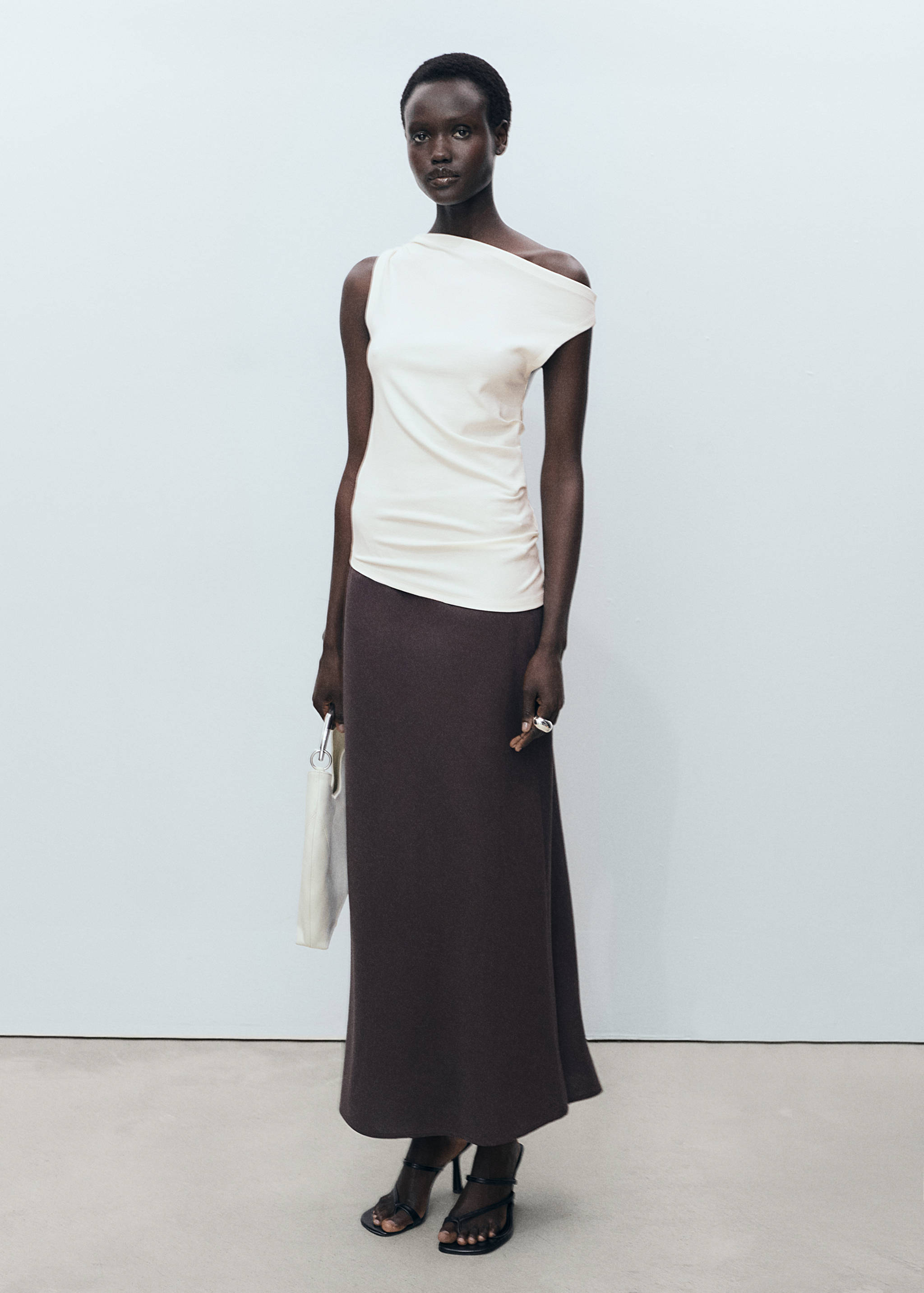 Asymmetrical modal top - General plane