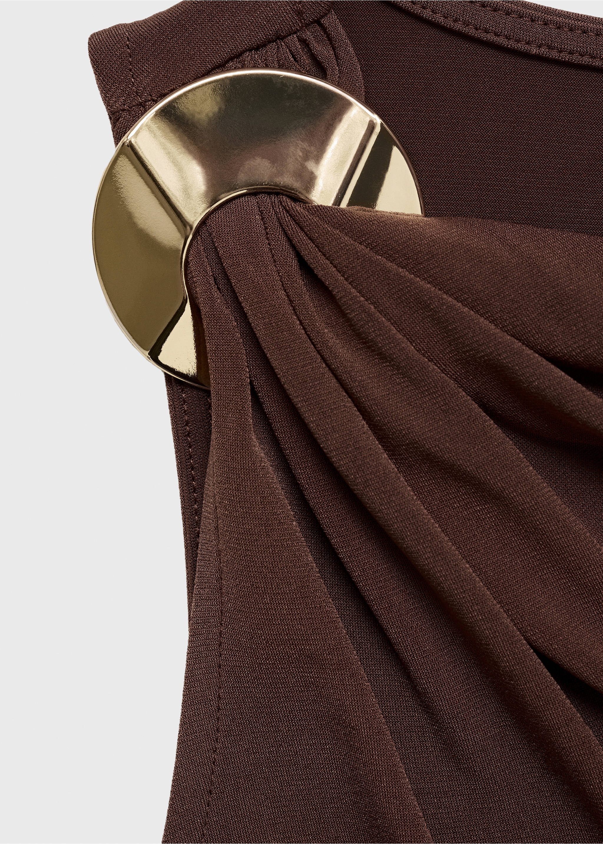 Drapiertes Kleid mit Metallic-Detail - Detail des Artikels 8, Schokolade. Ref: 87057716-00.
