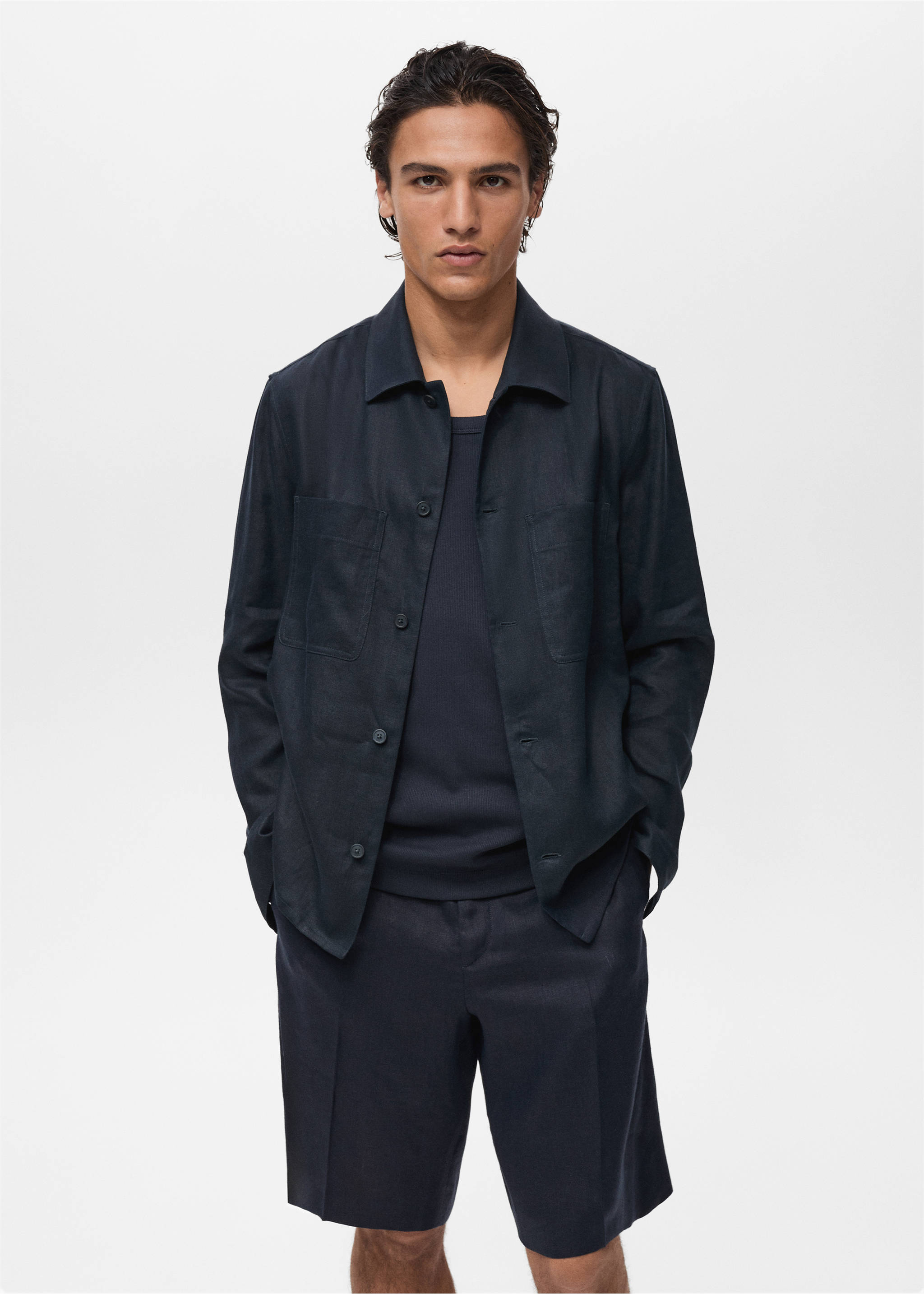 100% linen overshirt with pockets - Medium plane, Dark Navy. Ref: 87057893-00.