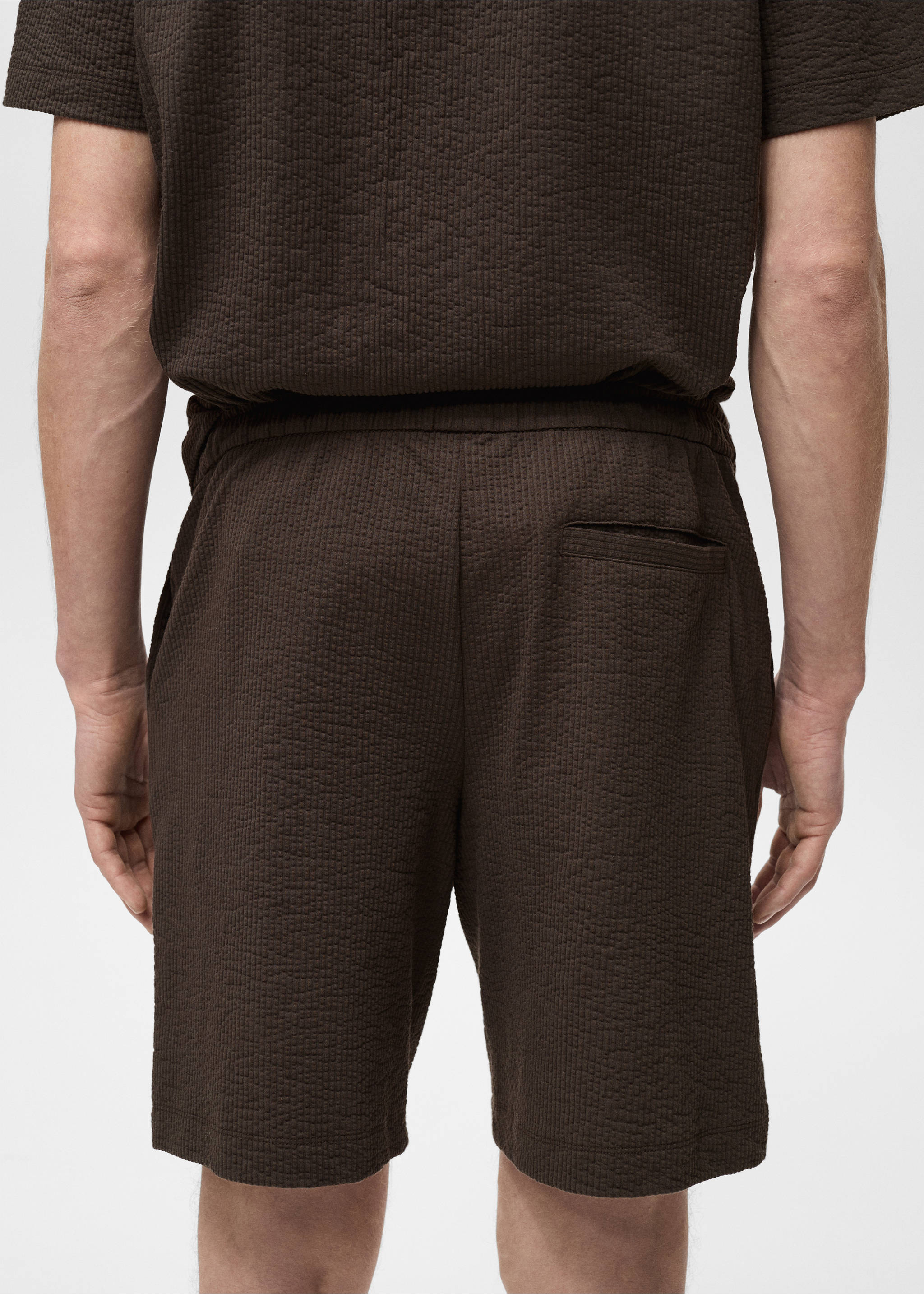 Hullámkrepp bermudanadrág zsinórral - A termék adatai 6, Csokoládé. Ref: 87057895-00.