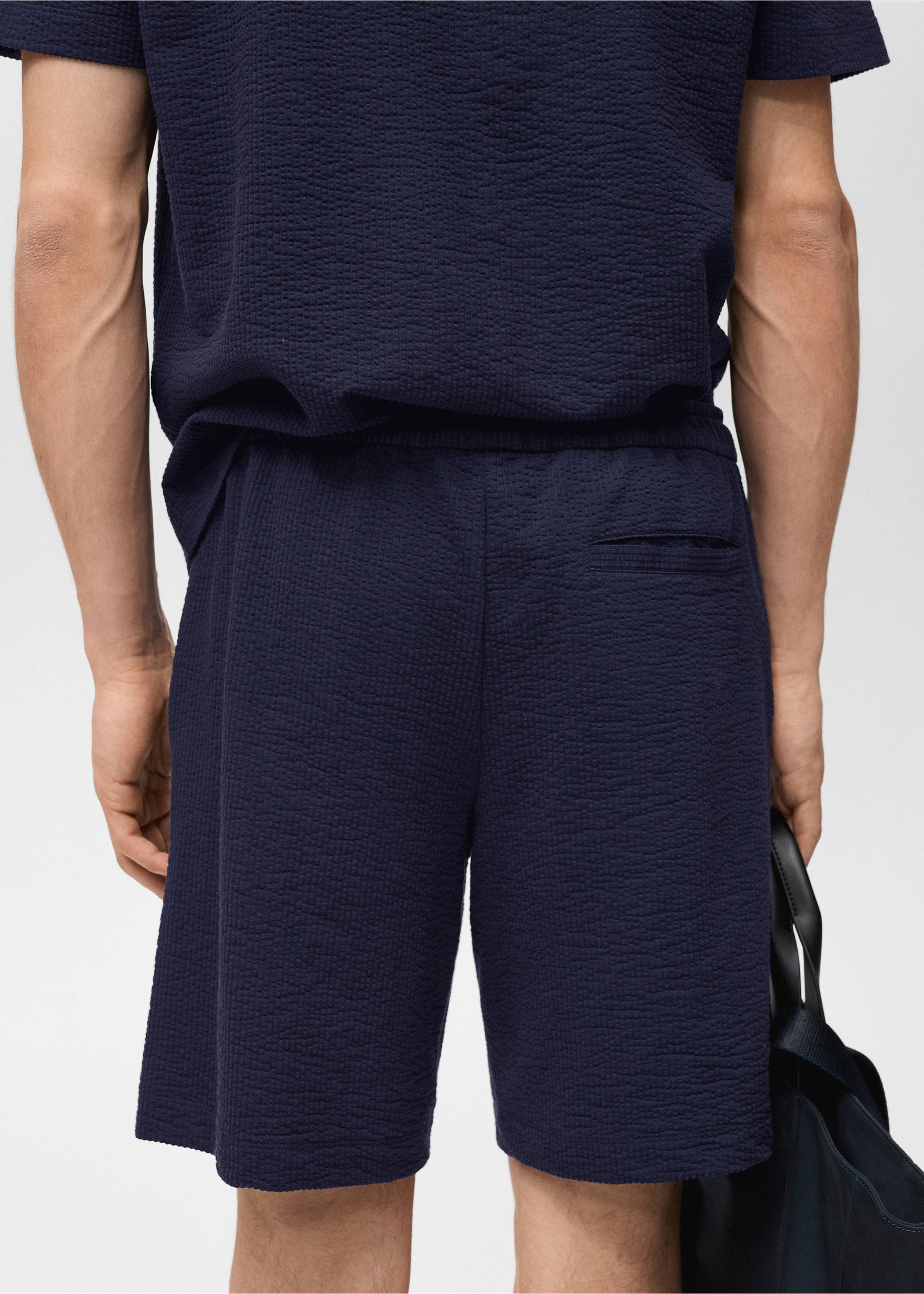 Seersucker shorts with drawstring - Details of the article 6, Dark Navy. Ref: 87057895-00.