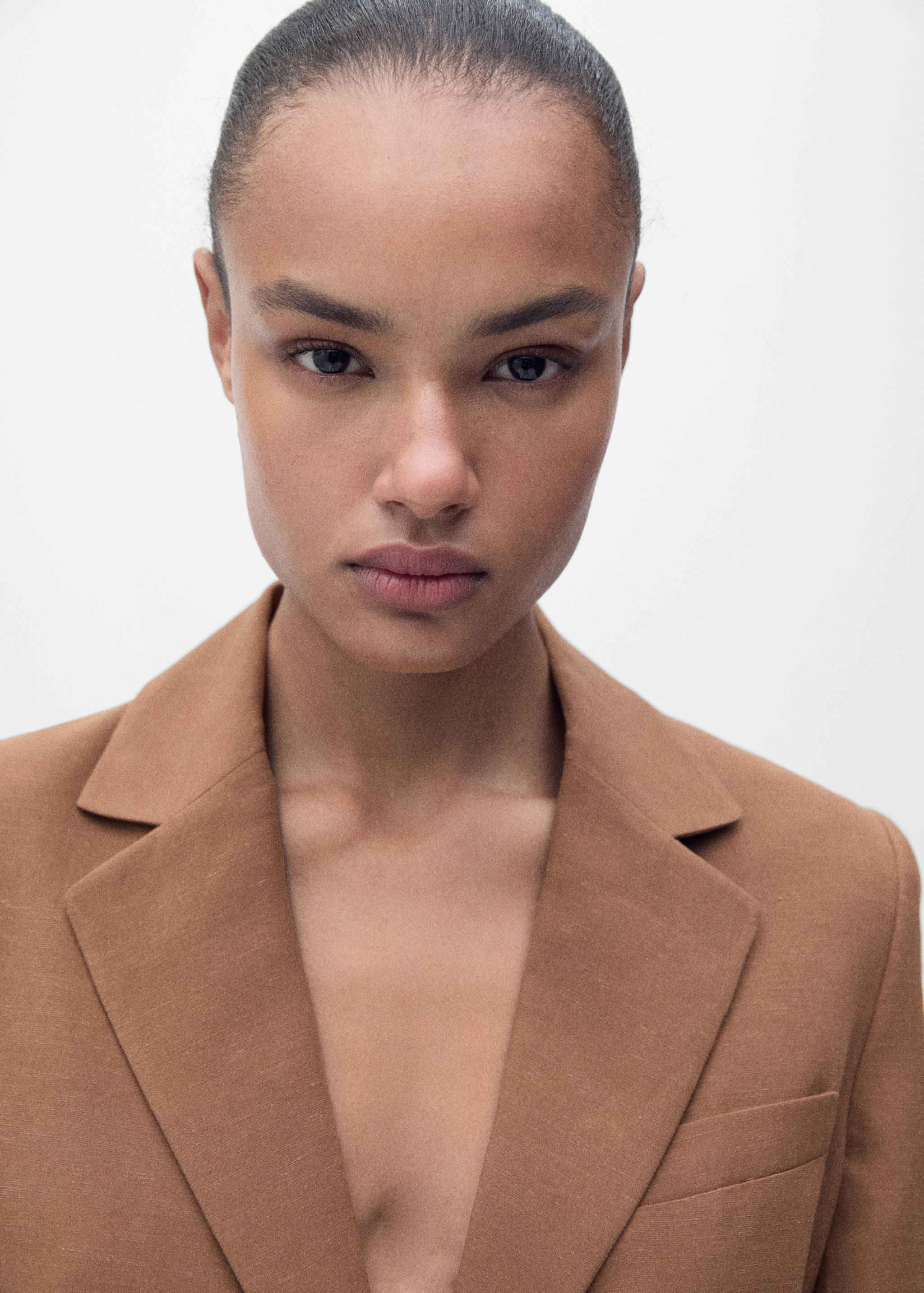 Colbert van een linnenblend met ceintuur - Detail van het artikel 2