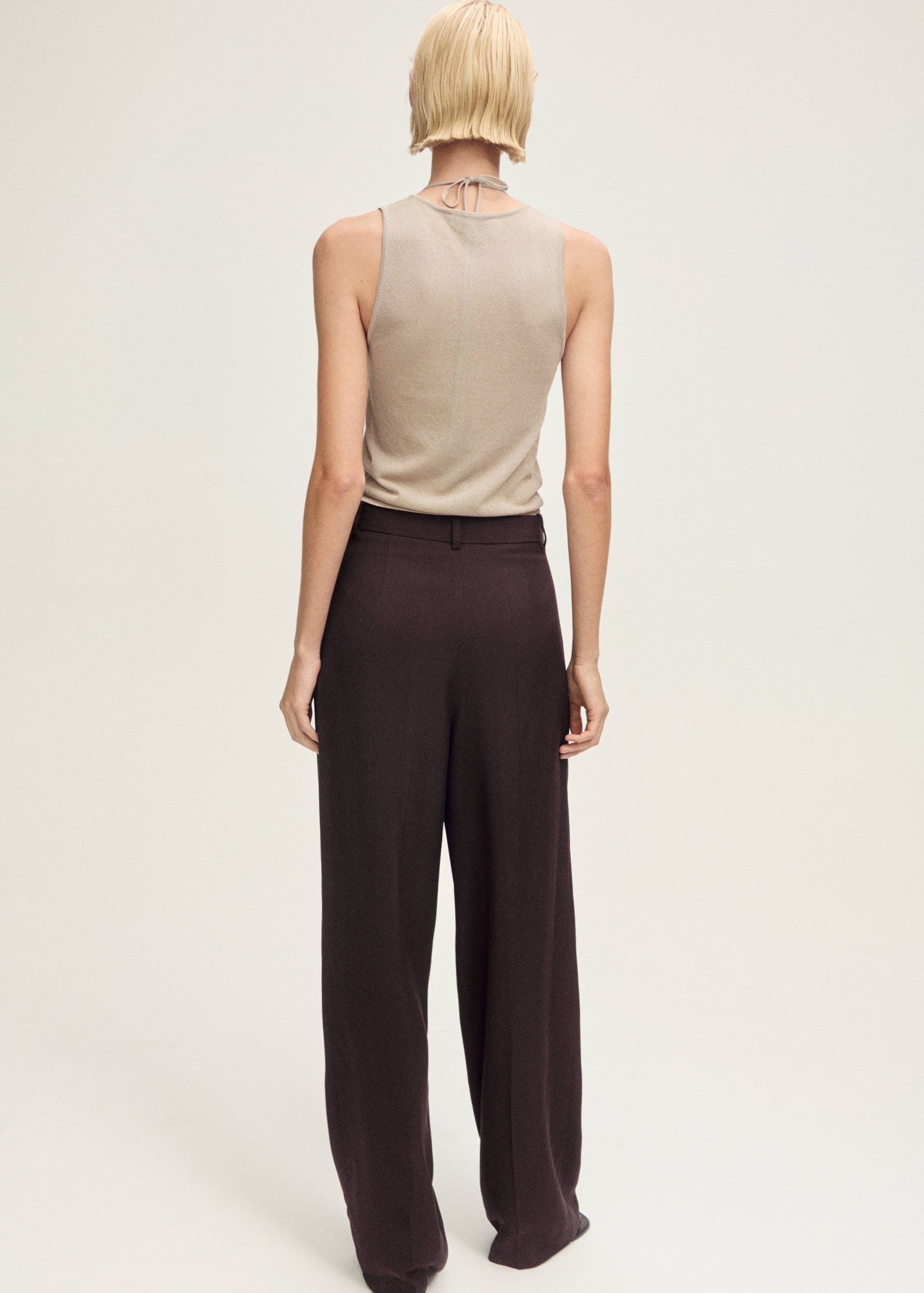 Wide leg pleated trousers - Reverse of the article