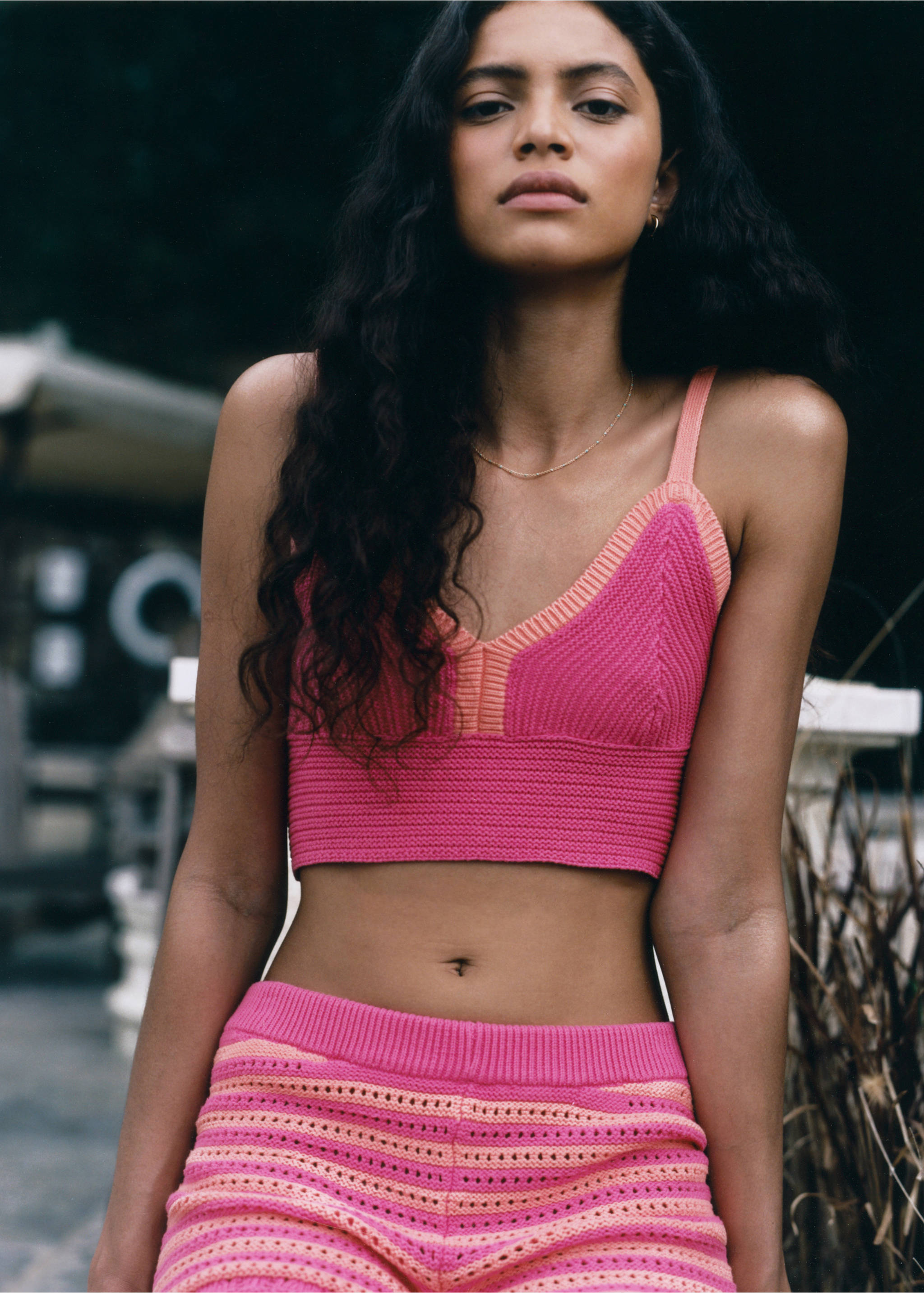 Contrasting crochet top - Details of the article 5, Pink. Ref: 87058263-00.