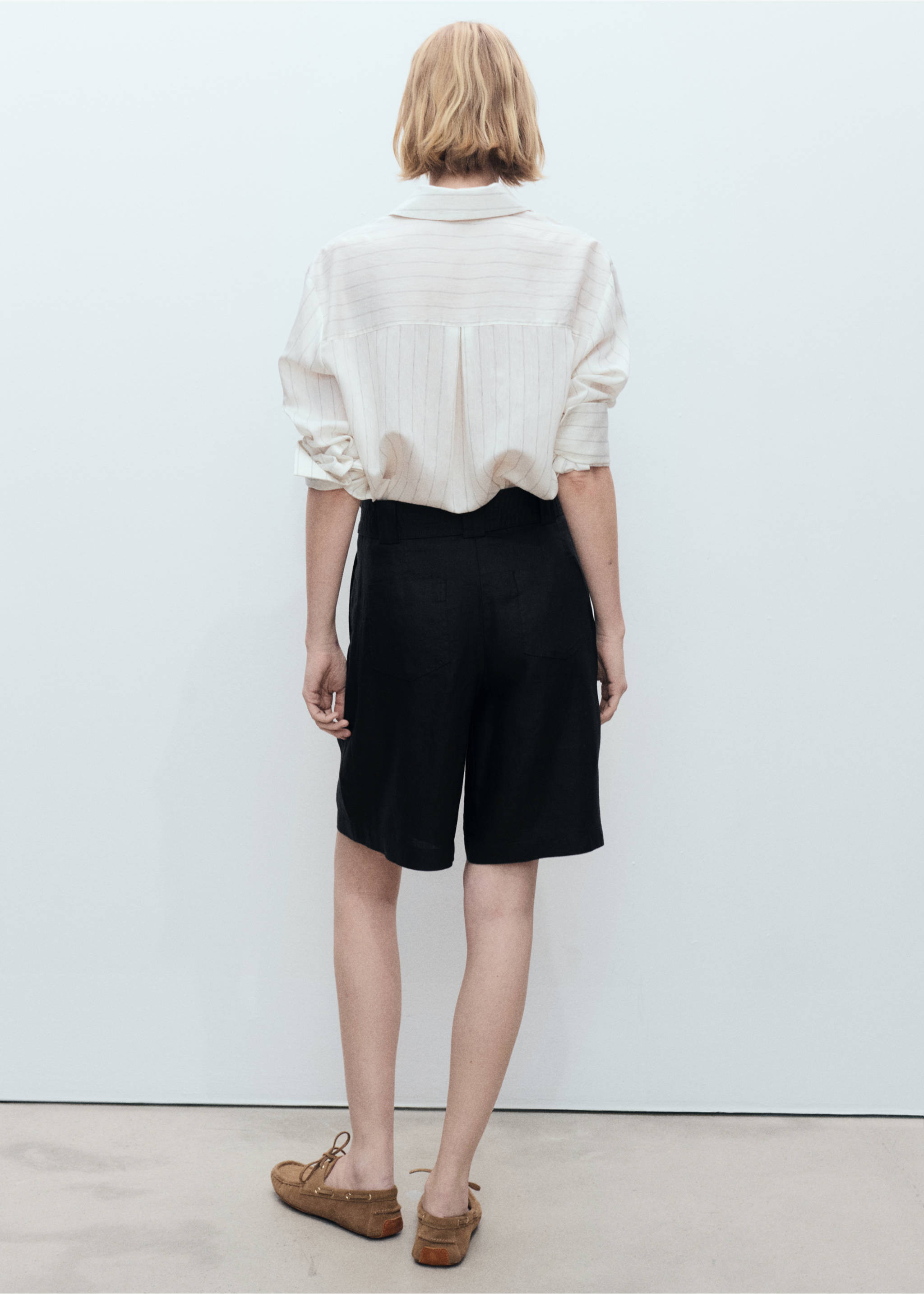 Bermudas lino cinturón - Reverso del artículo, Negro. Ref: 87058265-00.