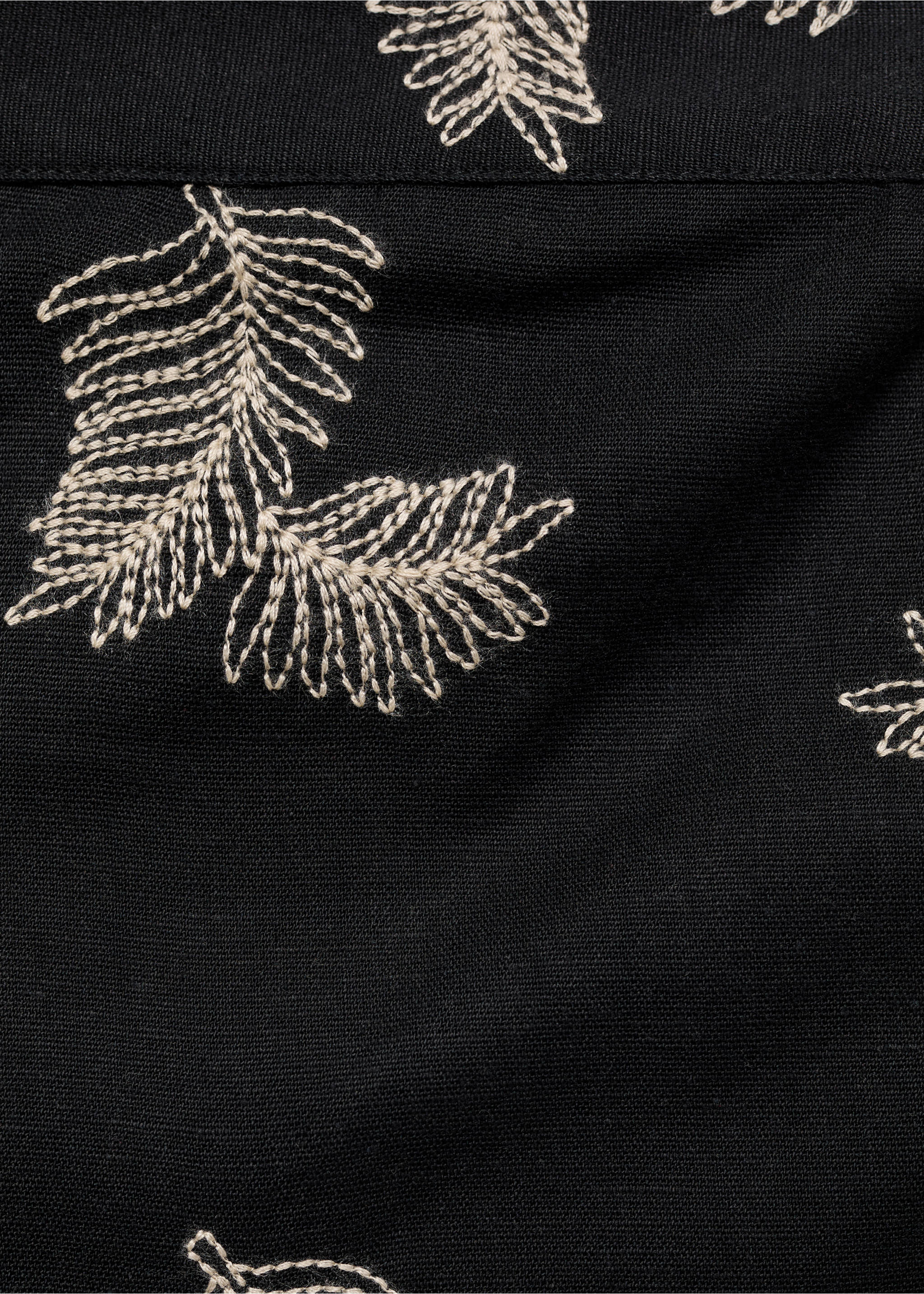 Bestickte Leinen-Shorts - Detail des Artikels 0, Schwarz. Ref: 87058269-00.