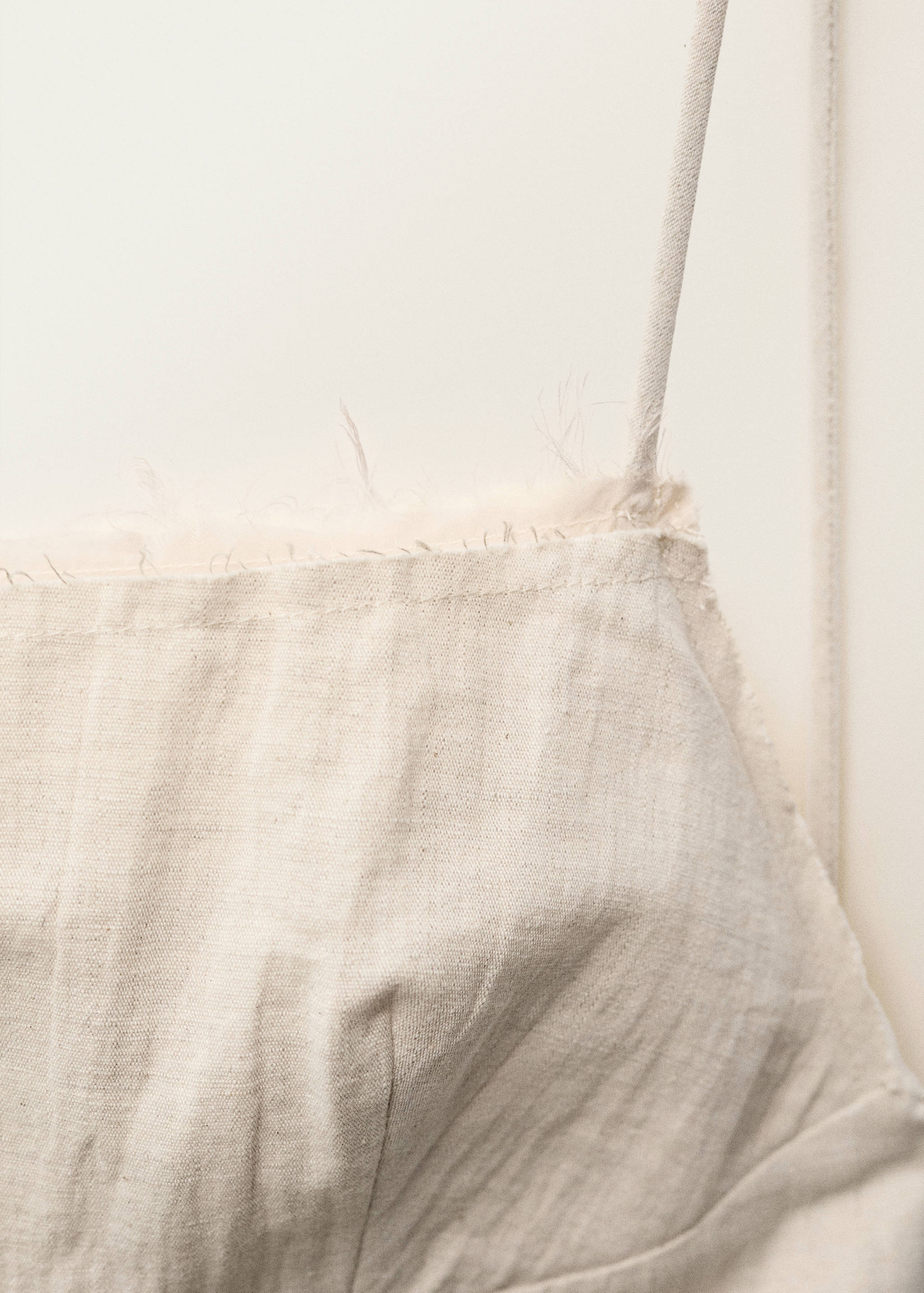 Cotton dress with frayed neckline - Details of the article 8