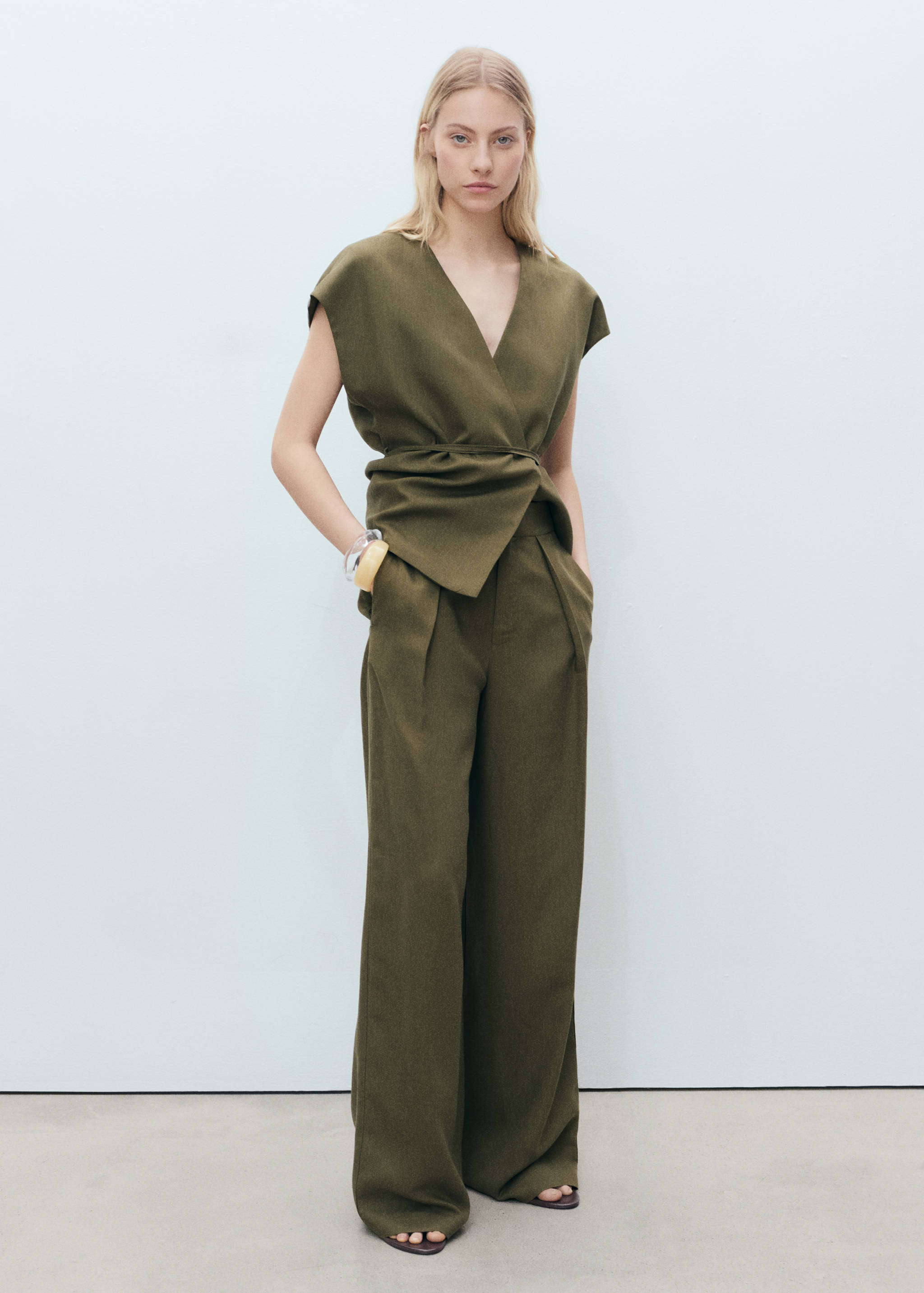 Linen-blend pleated trousers - General plane