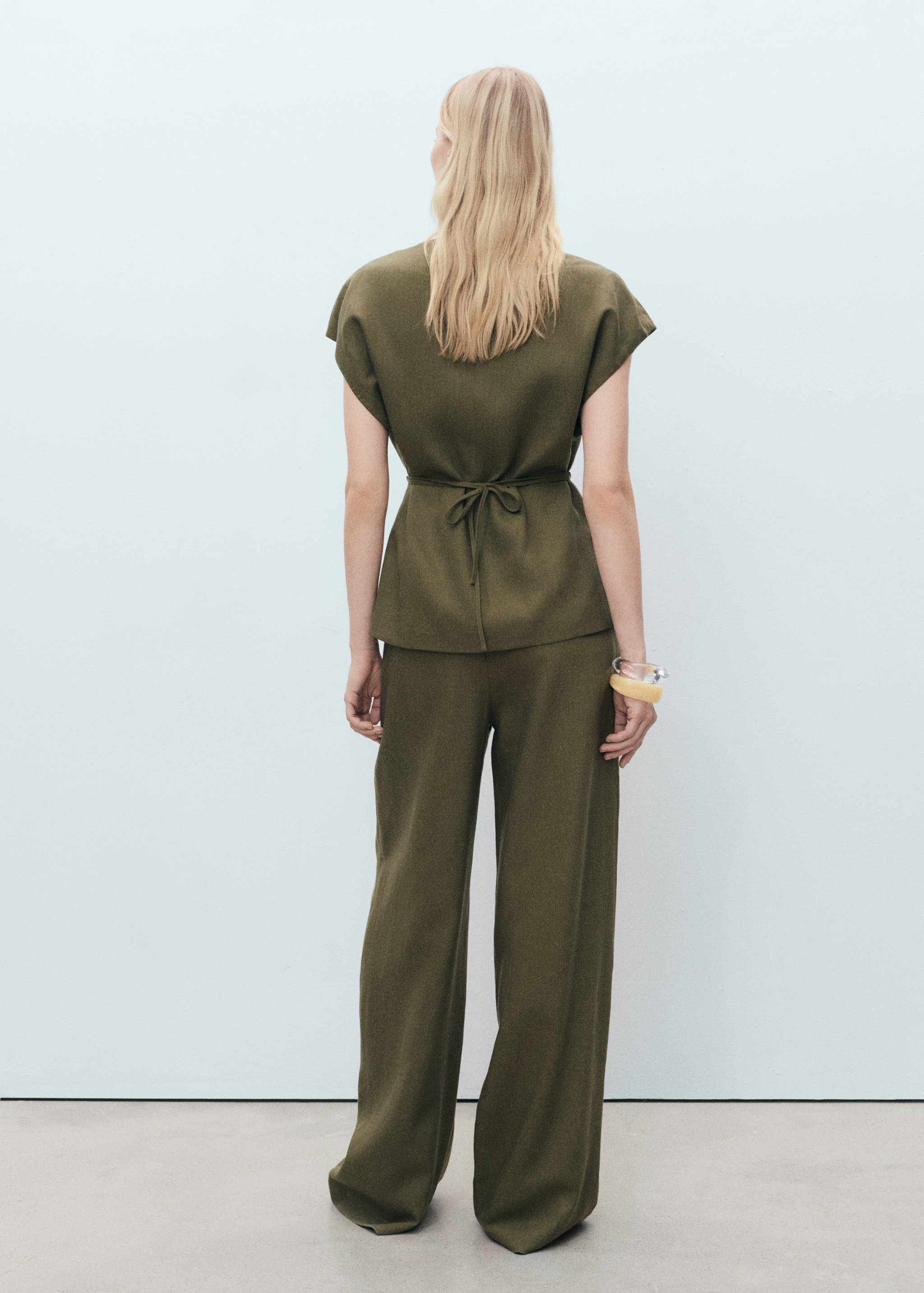 Linen-blend pleated trousers - Reverse of the article
