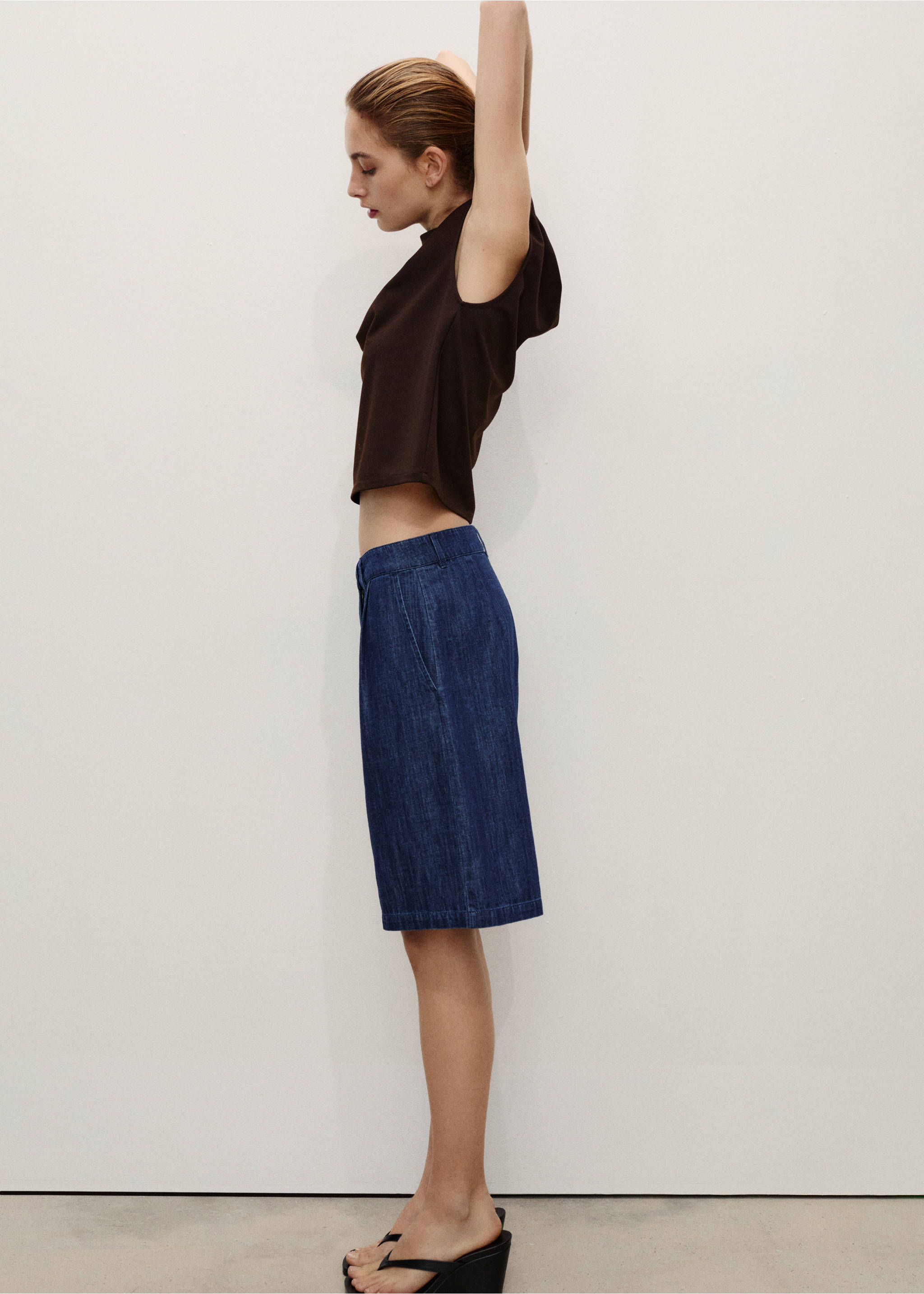 Bermudas denim rectas rinse wash - Detalle del artículo 1, Azul. Ref: 87058642-00.