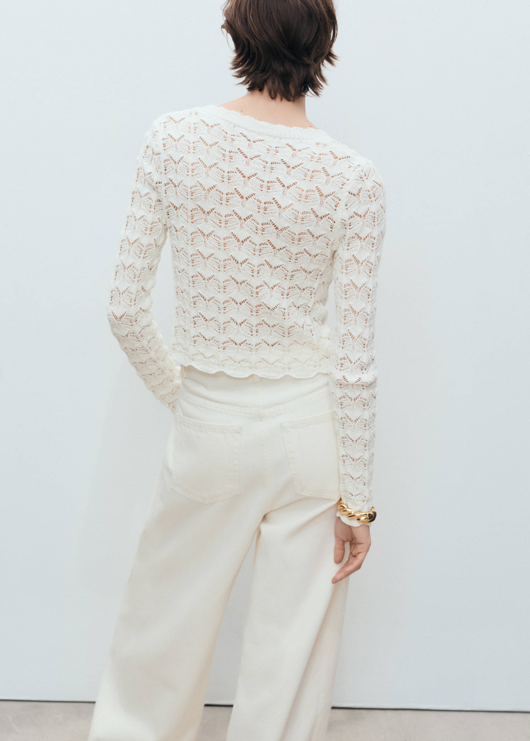 Crochet cardigan with bow closure - Reverse of the article