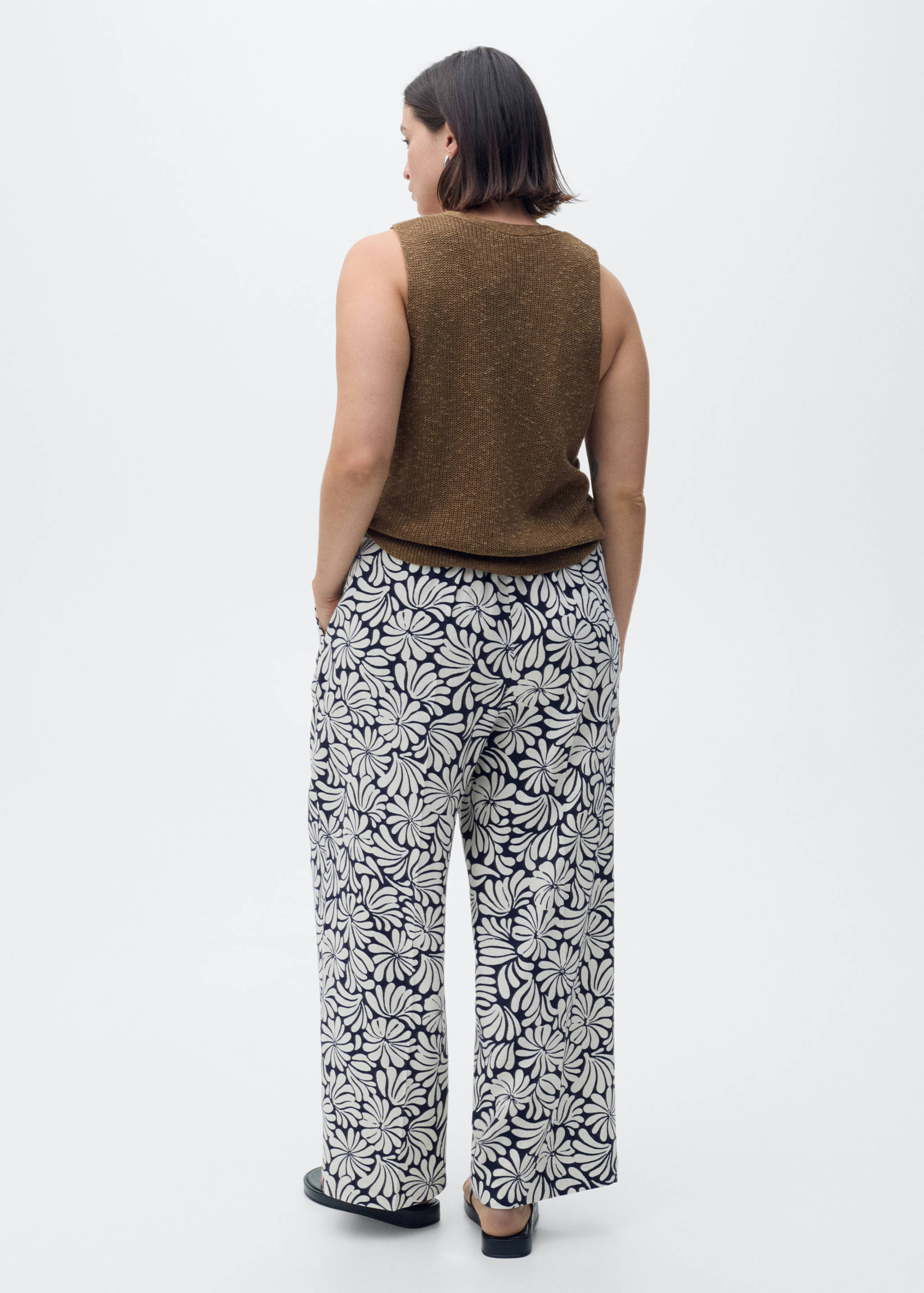 Floral linen trousers - Details of the article 4