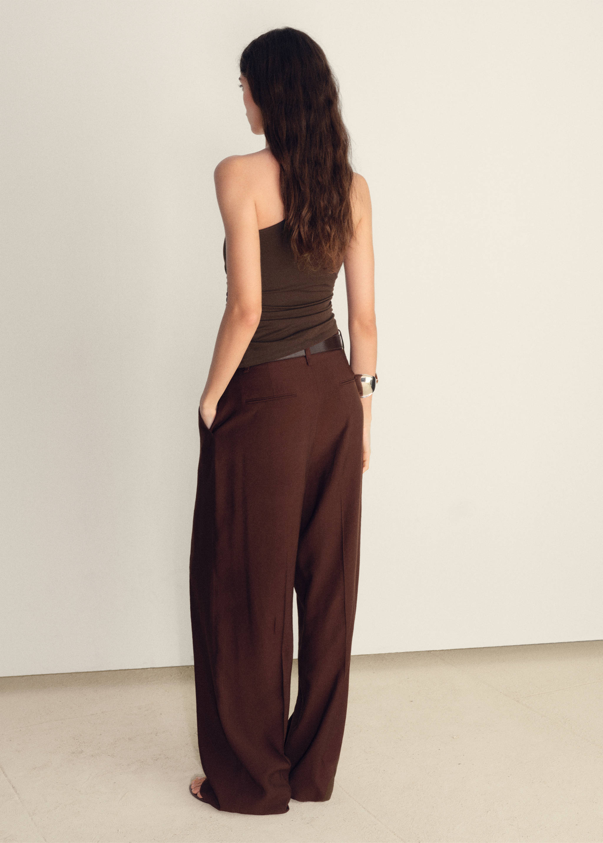 Asymmetrical top with knot detail - Reverse of the article