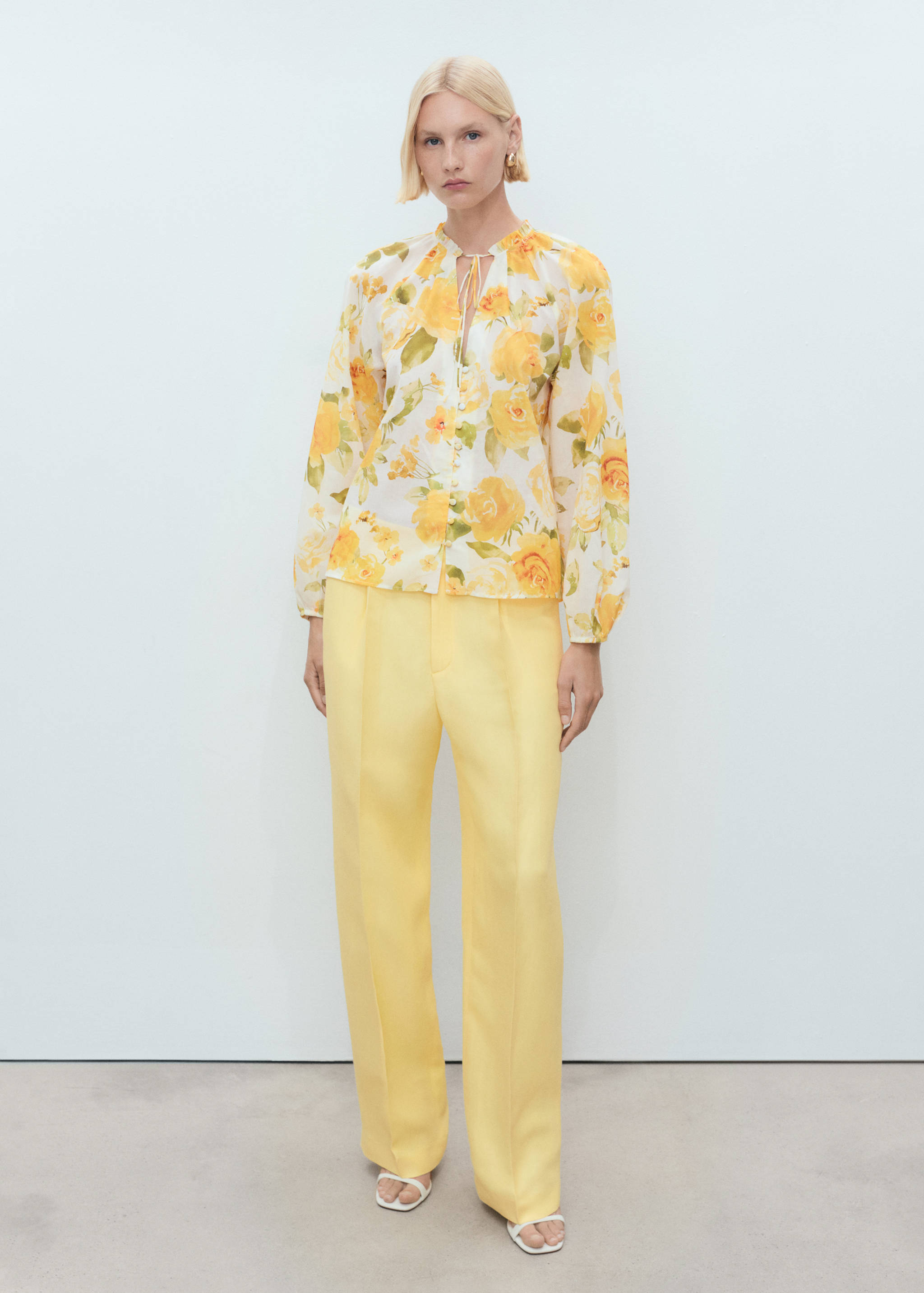 Floral cotton blouse - General plane