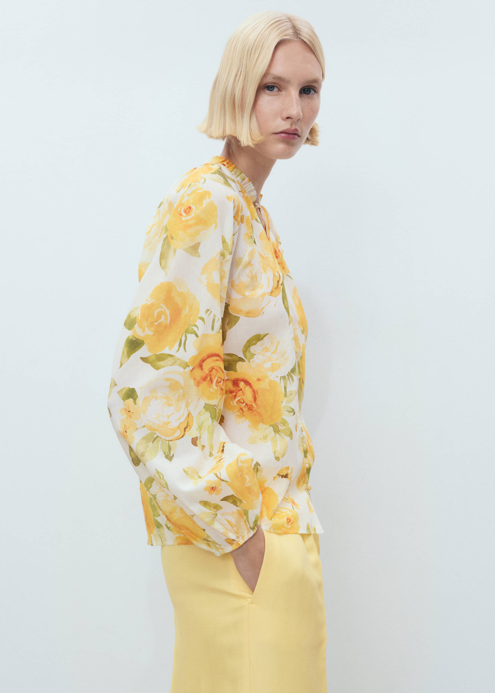 Floral cotton blouse - Medium plane