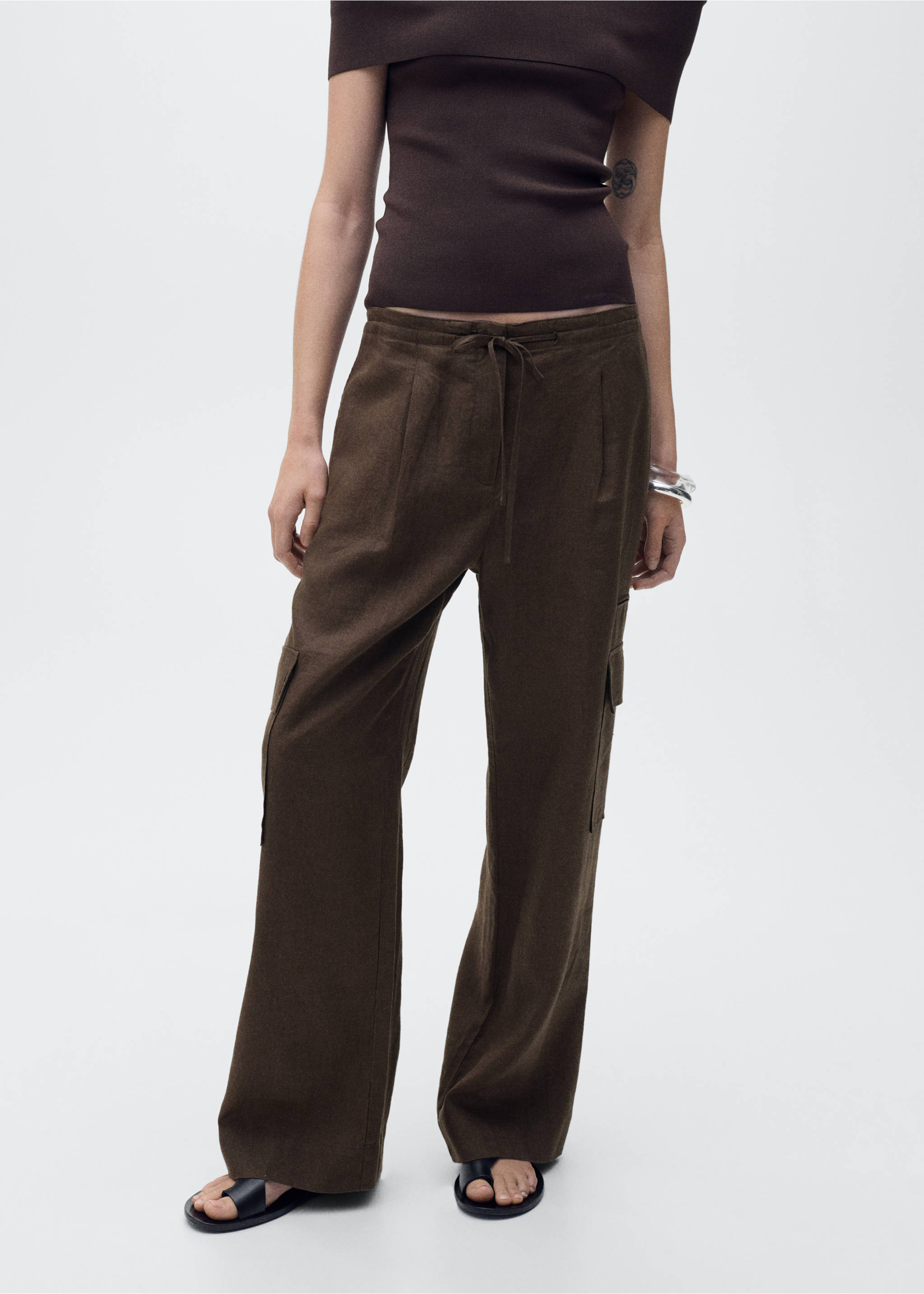 Linen cargo trousers - Medium plane, Brown. Ref: 87059063-00.