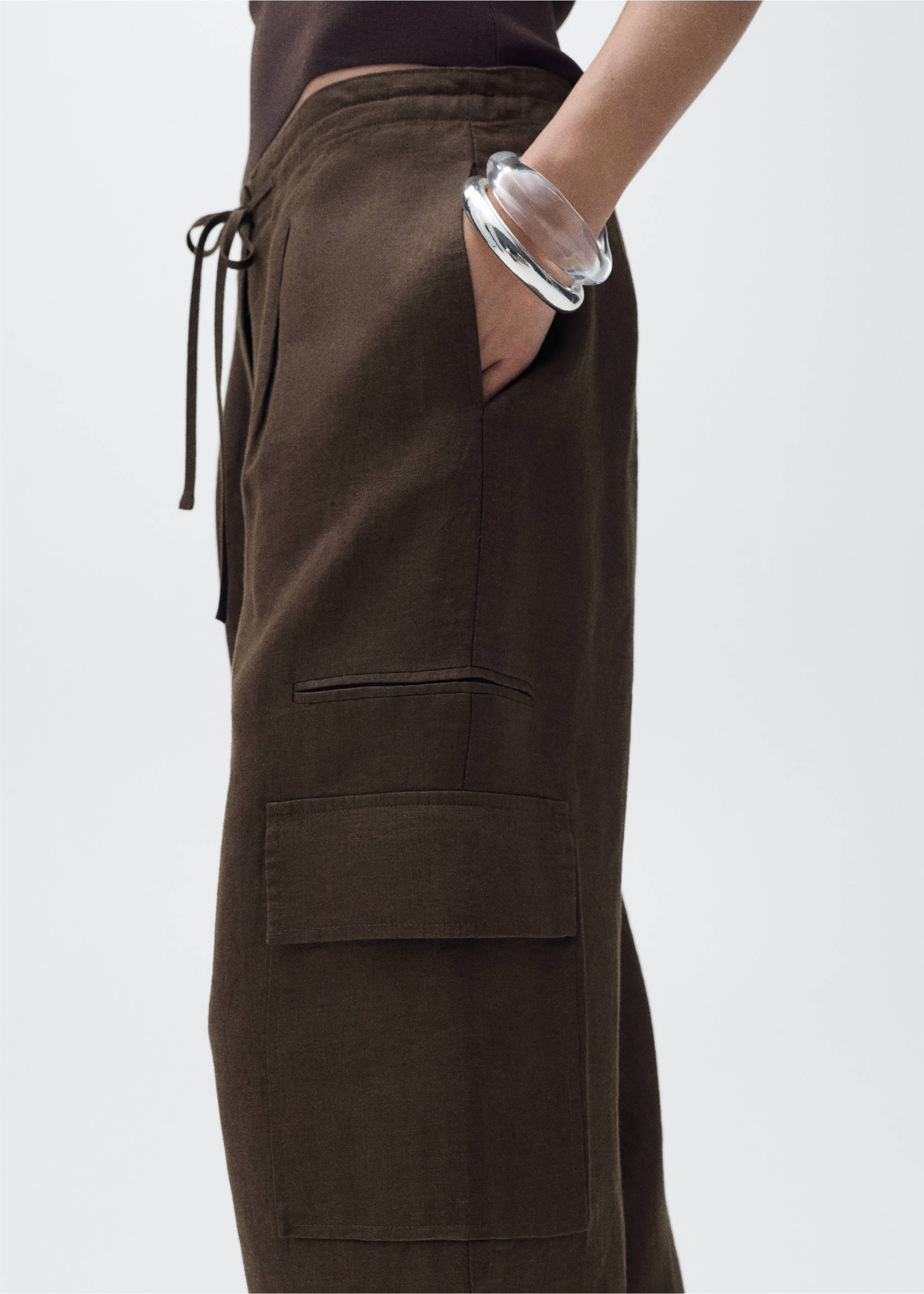 Linen cargo trousers - Details of the article 6, Brown. Ref: 87059063-00.