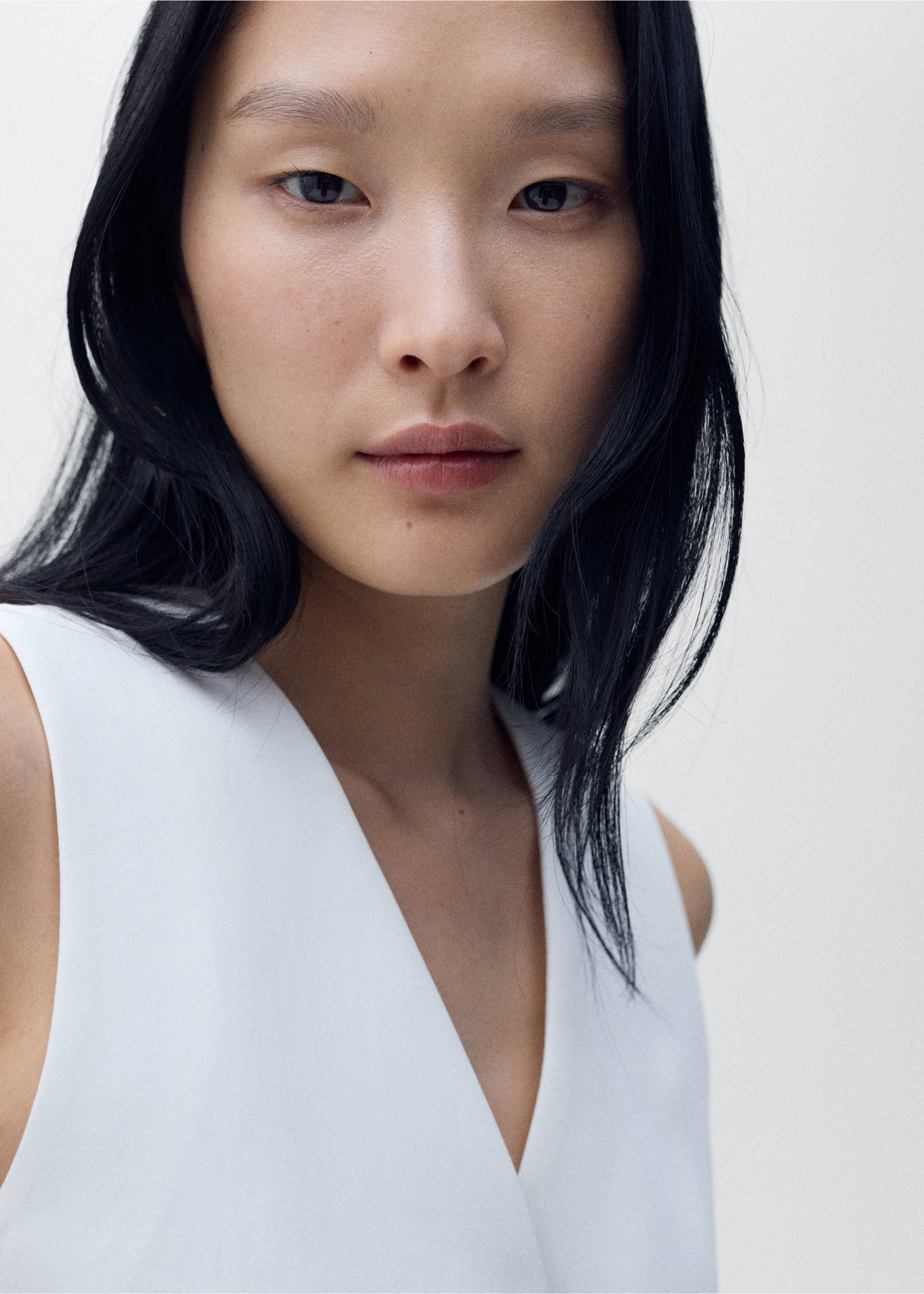 Straight lyocell suit waistcoat - Details of the article 6, White. Ref: 87059064-00.