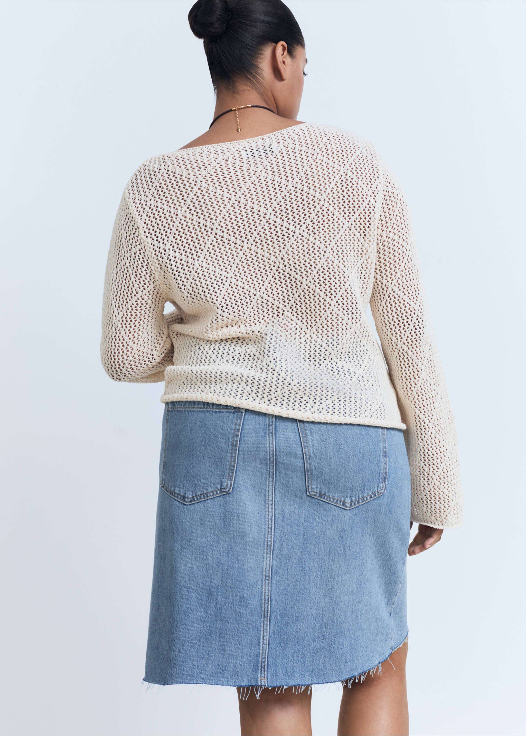Midi denim skirt - Details of the article 4, Medium Blue. Ref: 87059065-00.
