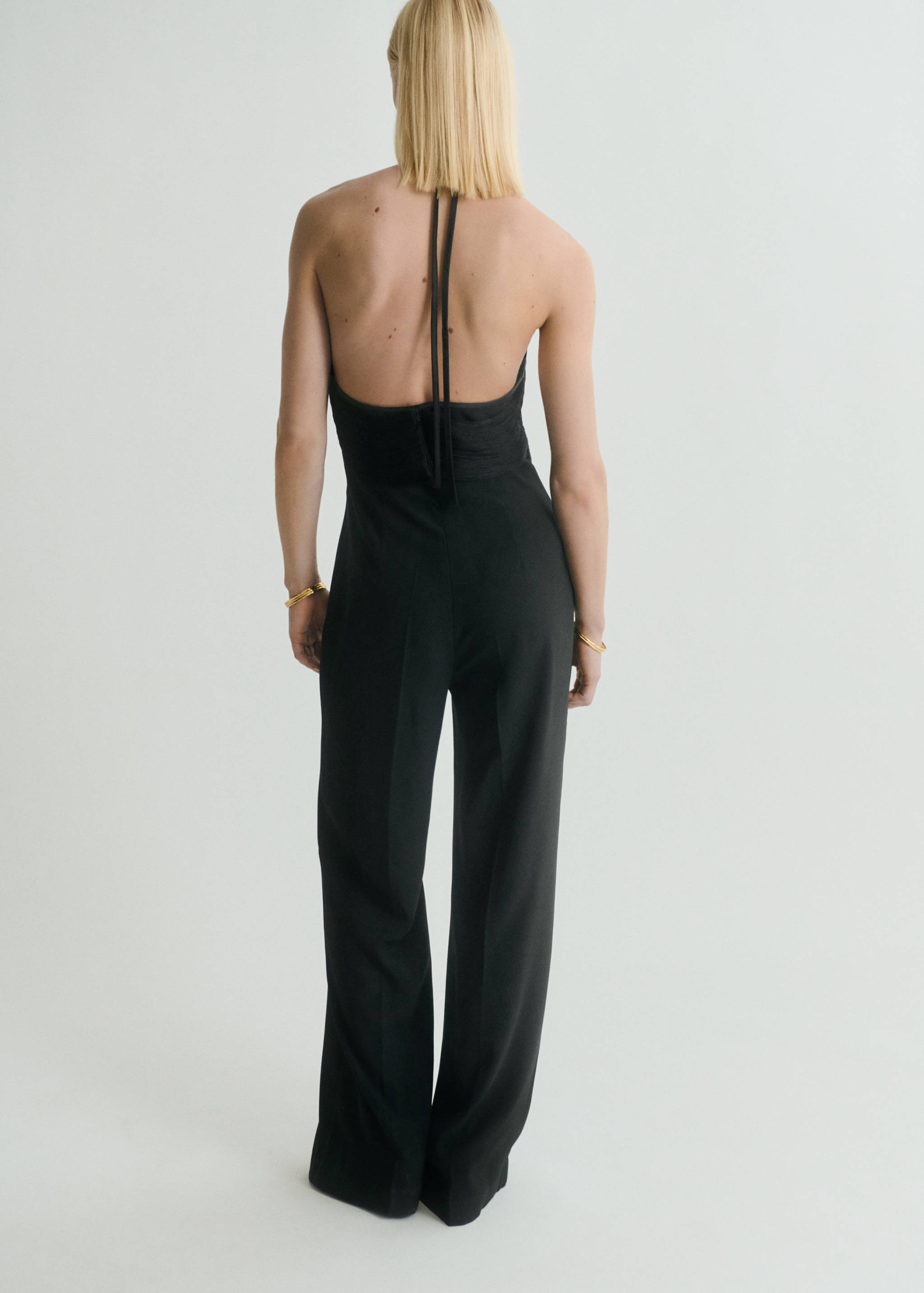 Halter neck jumpsuit - Reverse of the article