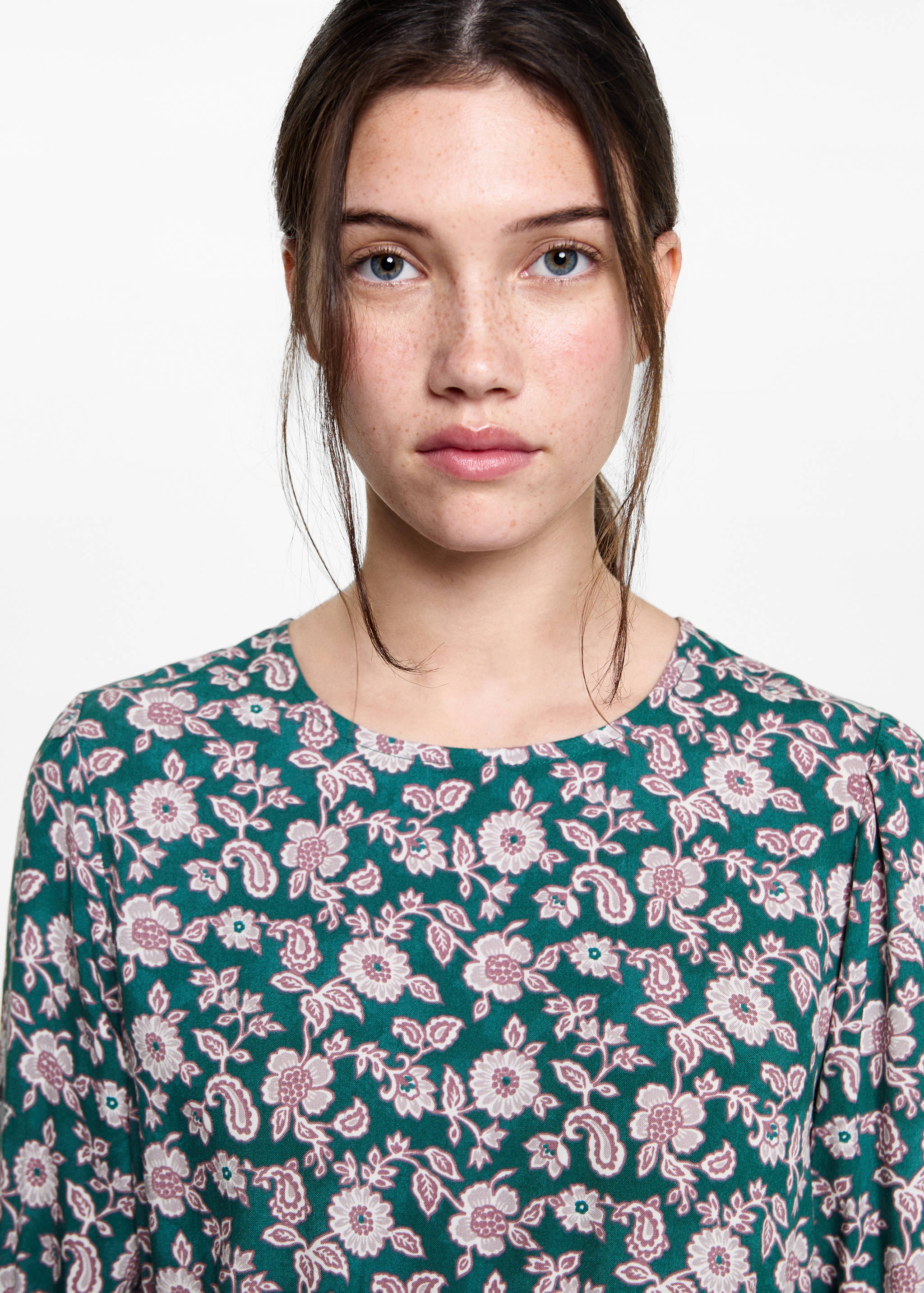 Vestit frunzit estampat lletres - Detall de l'article 1