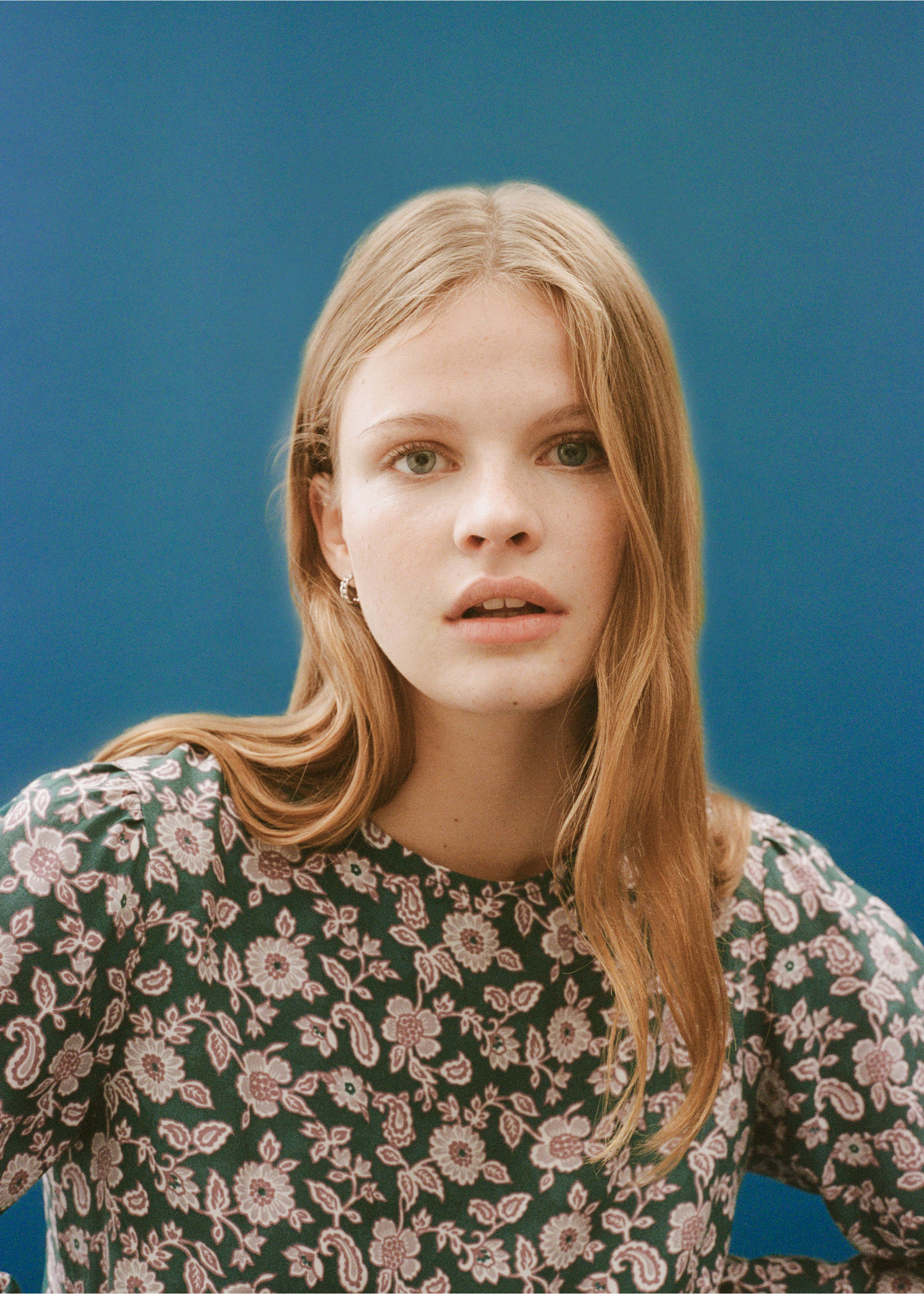 Robe froncée imprimée lettres - Détail de l'article 6, Bleu marine foncé. Ref: 87060261-00.