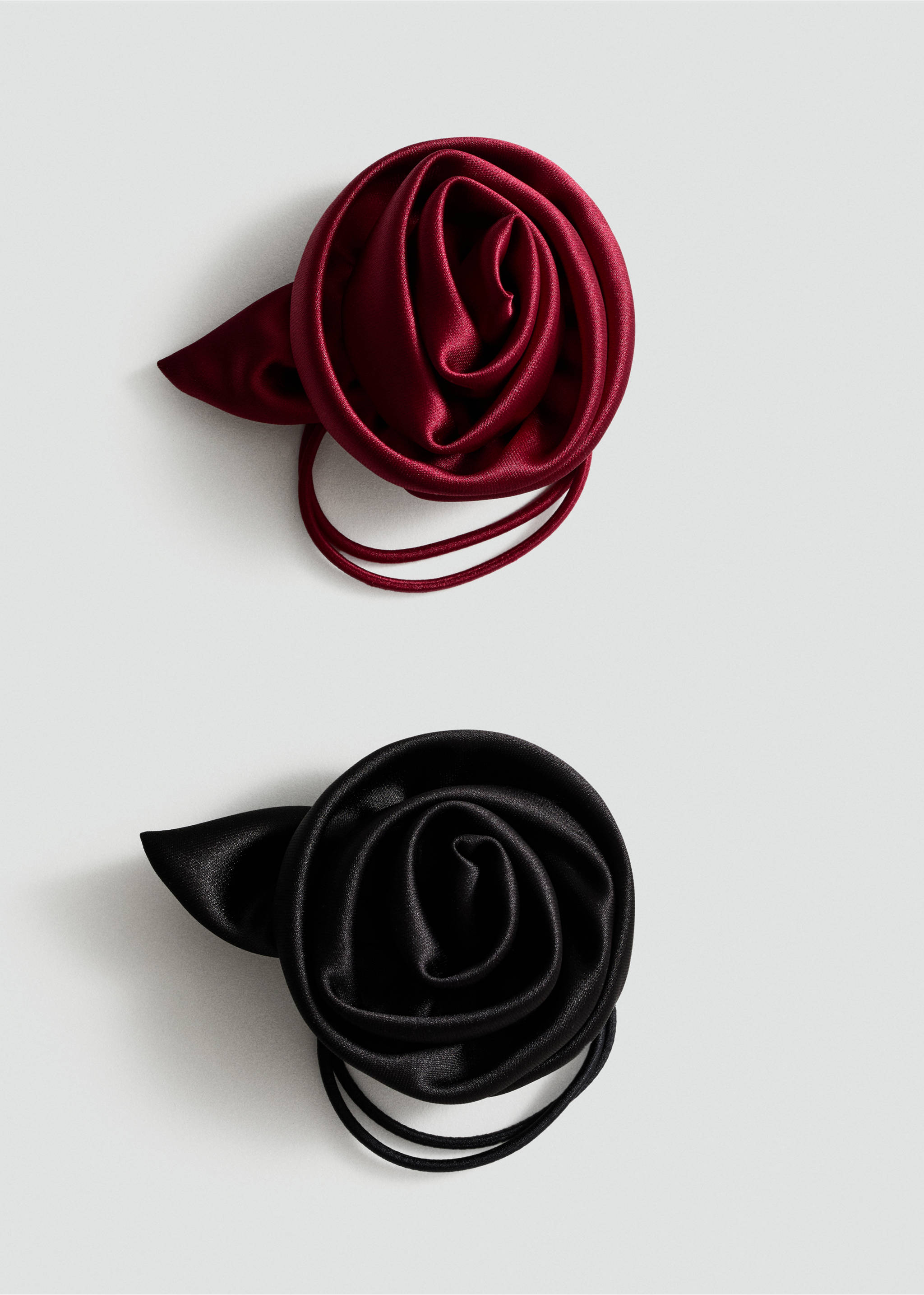 Zestaw 2 gumek do włosów z motywem kwiatu - Artykuł bez modela/modelki, Czarny. Ref: 87060299-00.