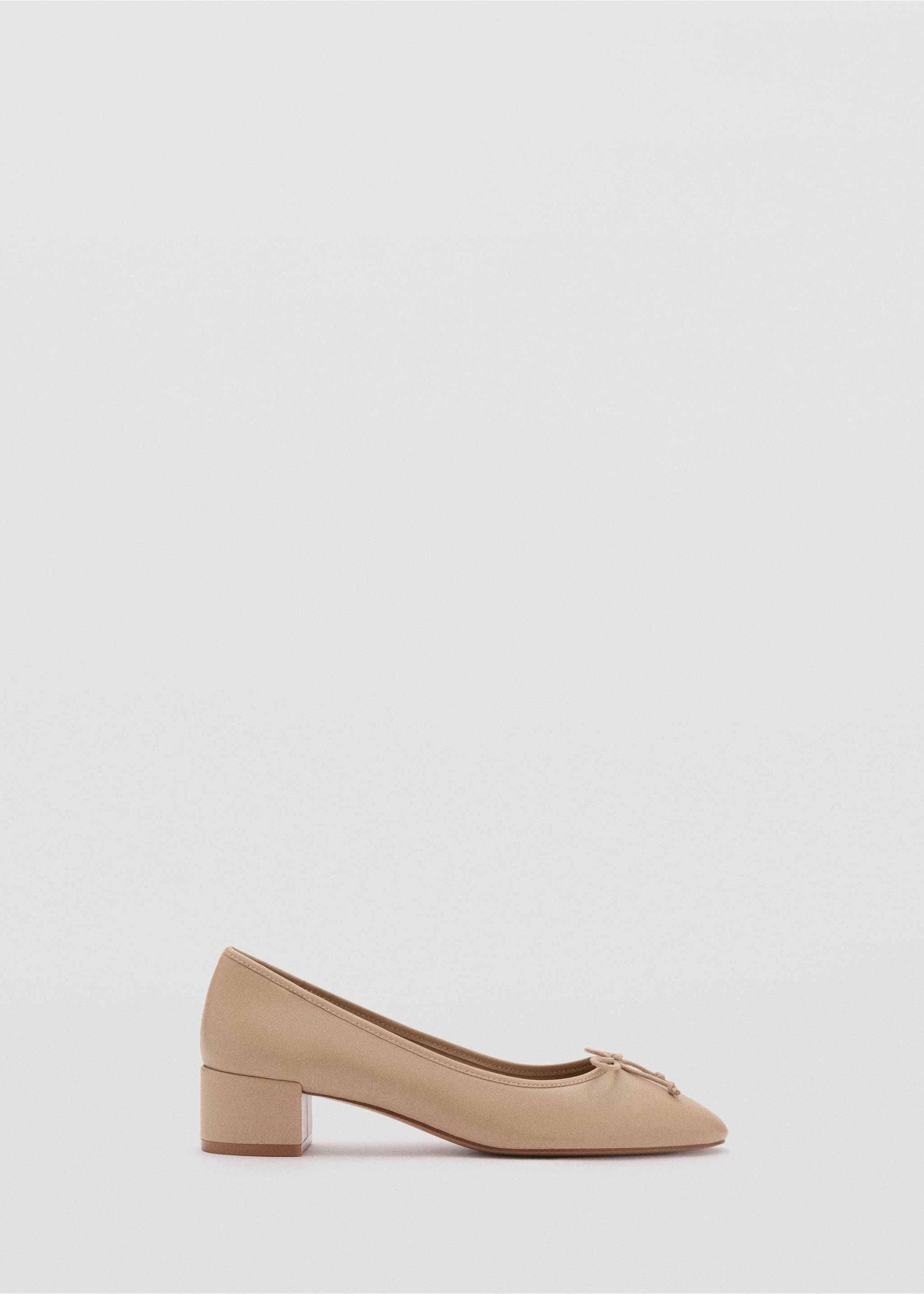Heeled ballet flats with leather bow - Article without model, Caramel. Ref: 87060419-00.