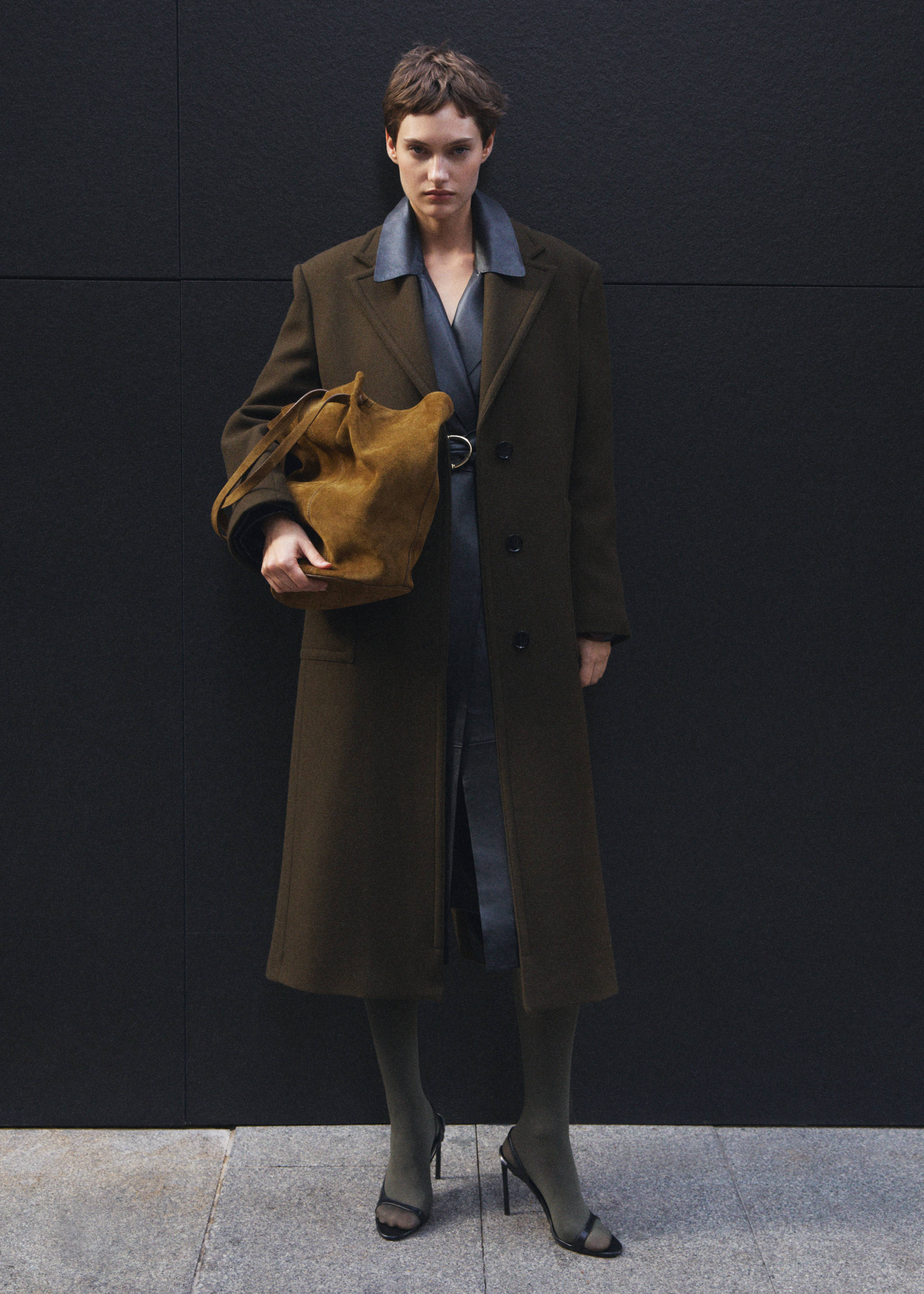 Suede leather shopper bag - Details of the article 5, Tobacco Brown. Ref: 87060439-00.