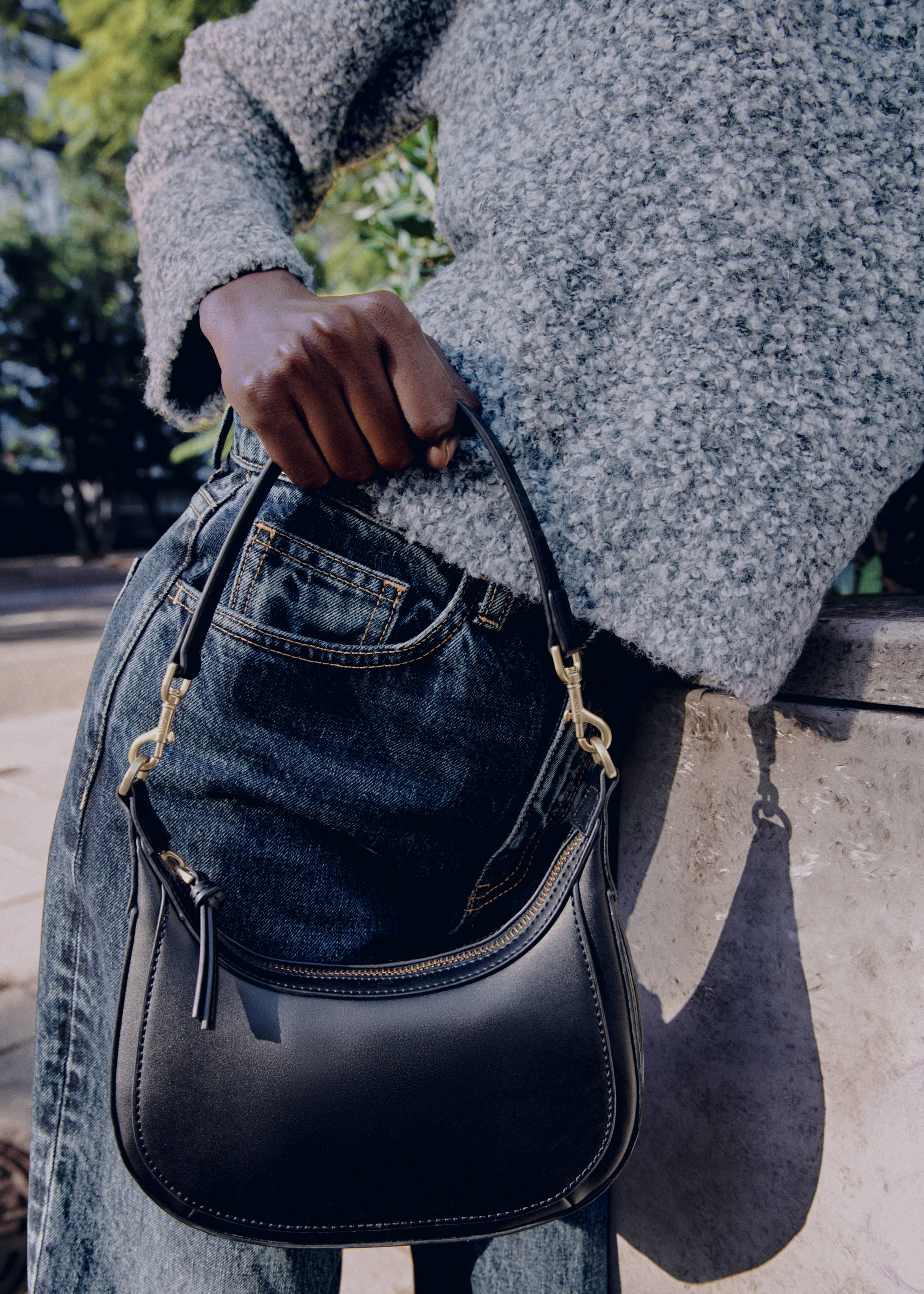 Mini oval crossbody bag - General plane