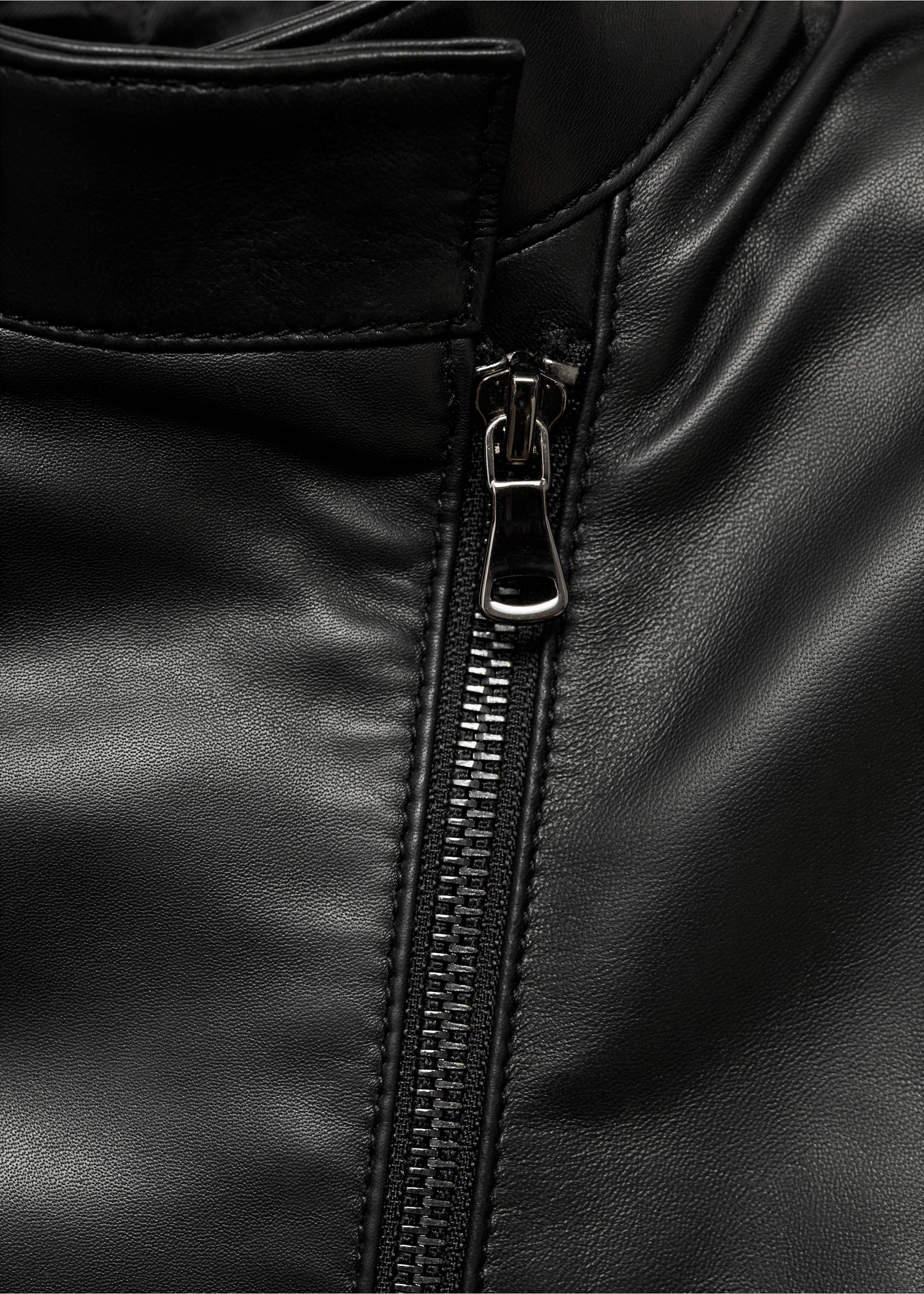 Fitted leather jacket with zip - Details of the article 8, Black. Ref: 87060449-00.