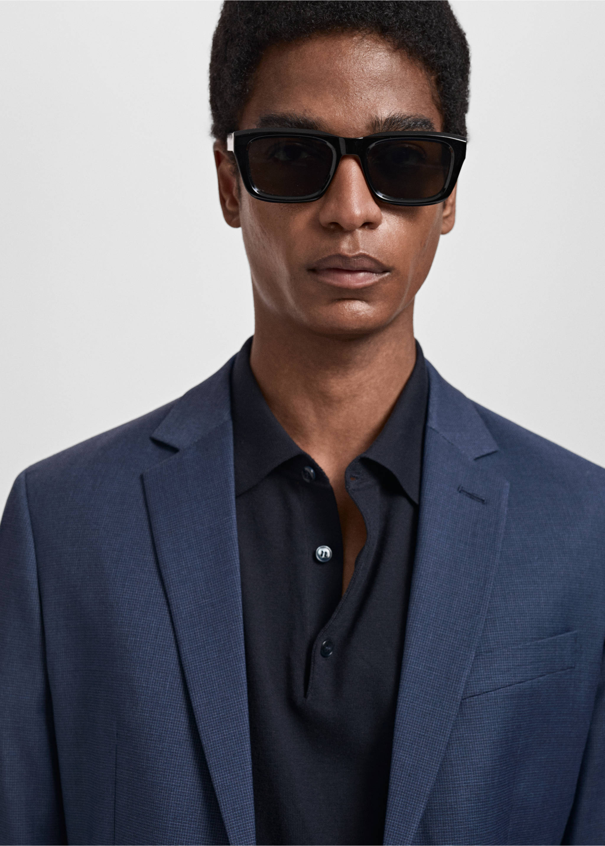 Super Slim Fit-Anzugsakko aus Stretchgewebe - Detail des Artikels 1, Tintenblau. Ref: 87060584-00.