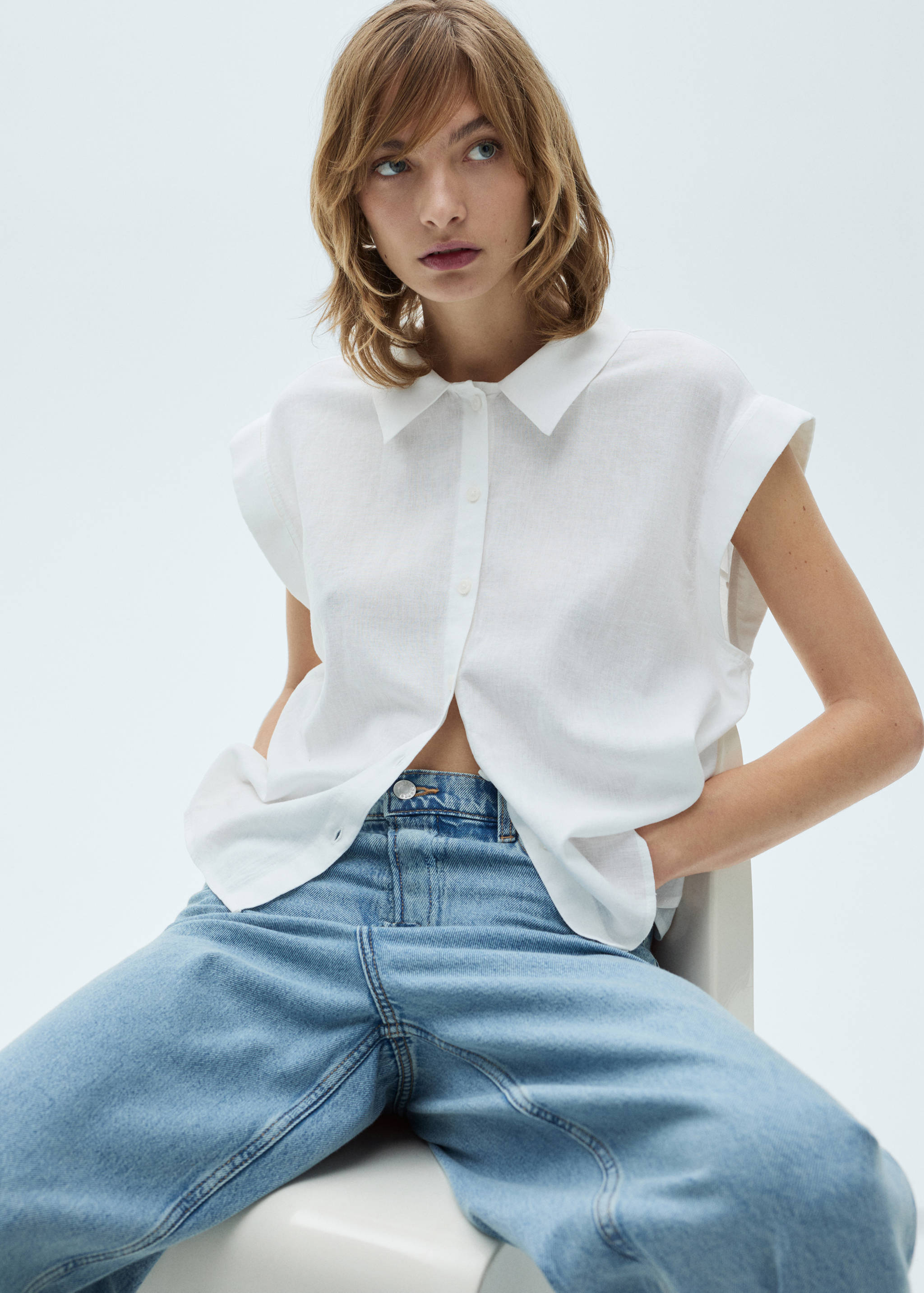 Flowing linen blouse - Details of the article 2