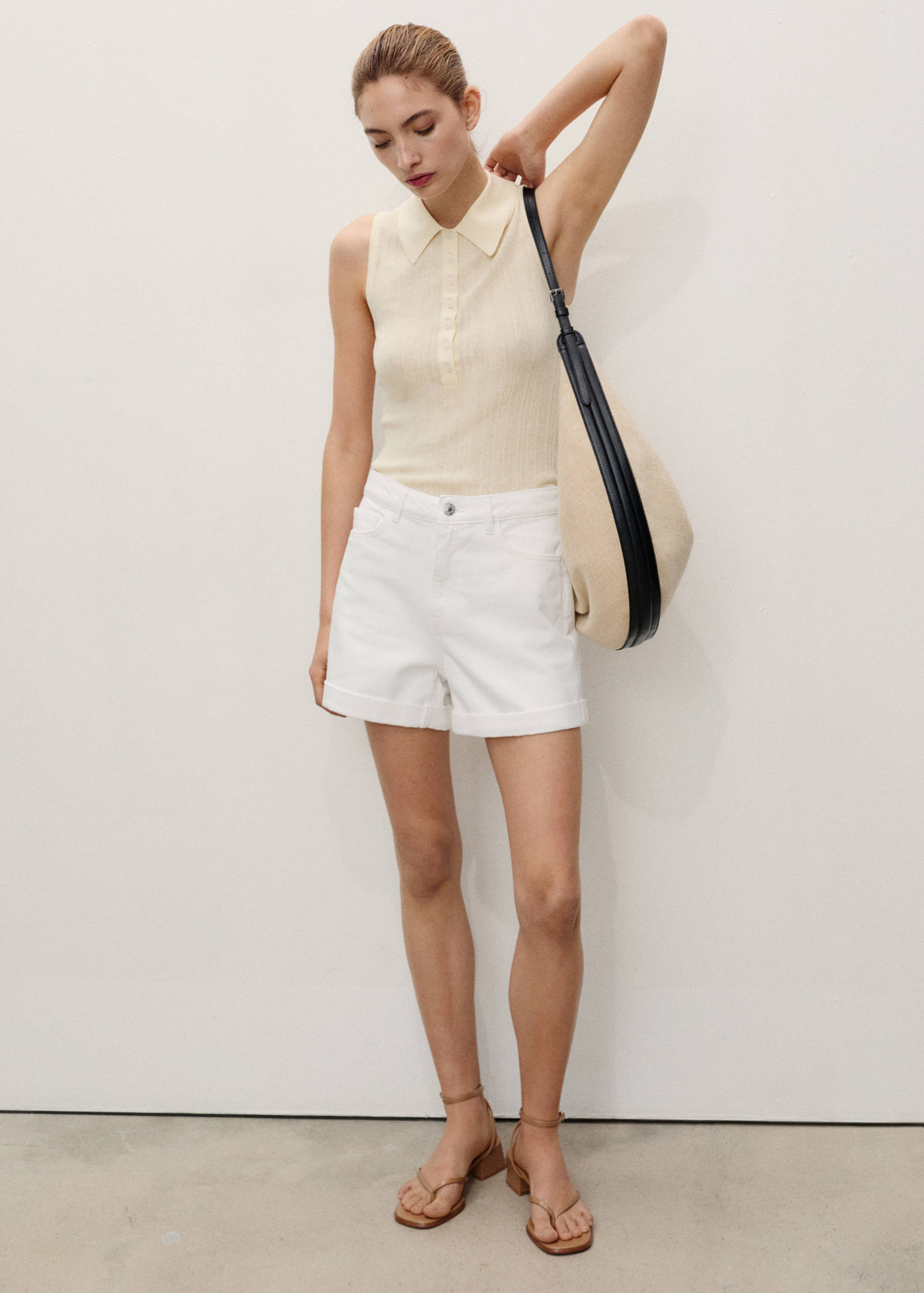 Szorty denimowe mom-fit z wysokim stanem - Plan ogólny