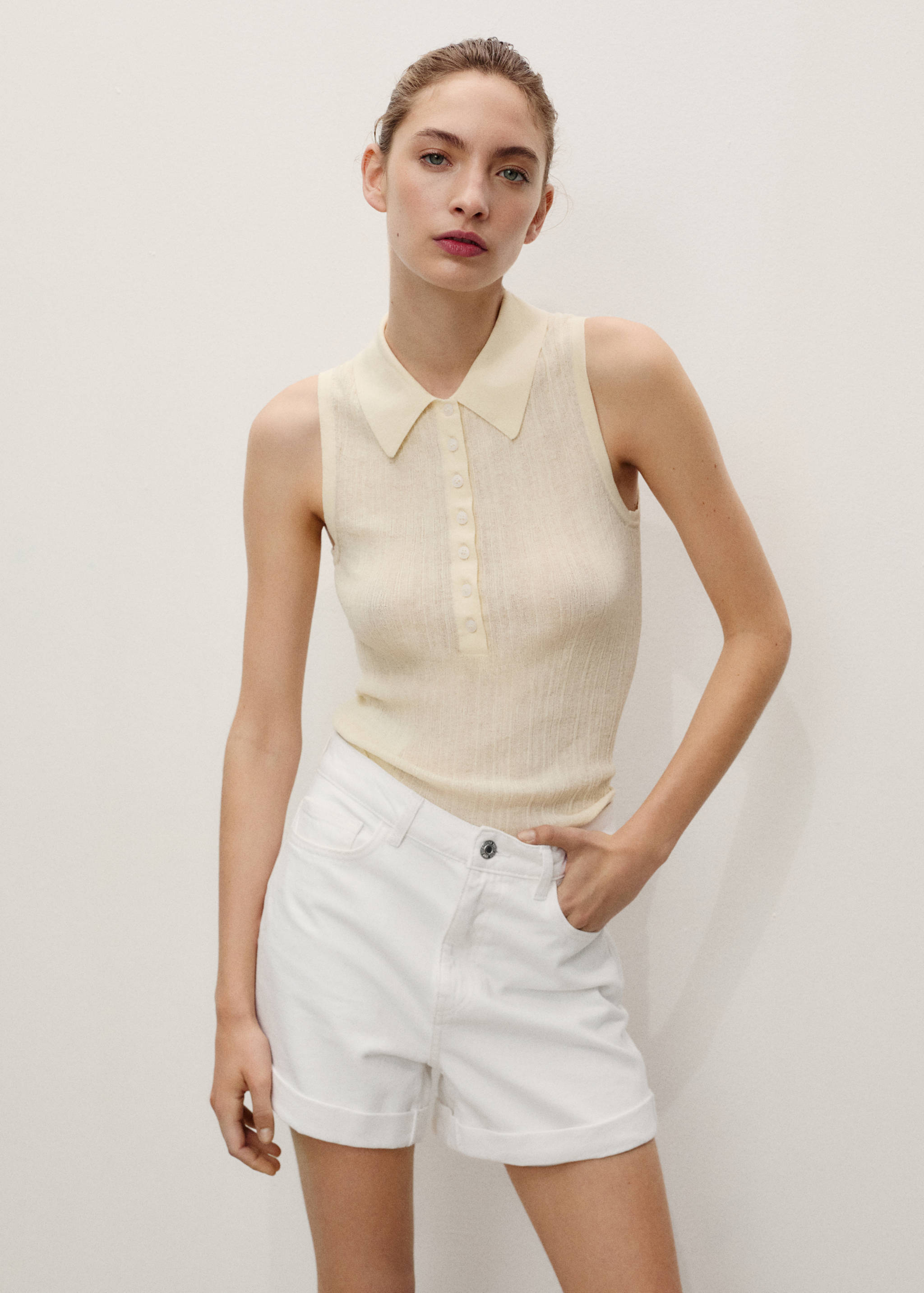 Szorty denimowe mom-fit z wysokim stanem - Plan średni