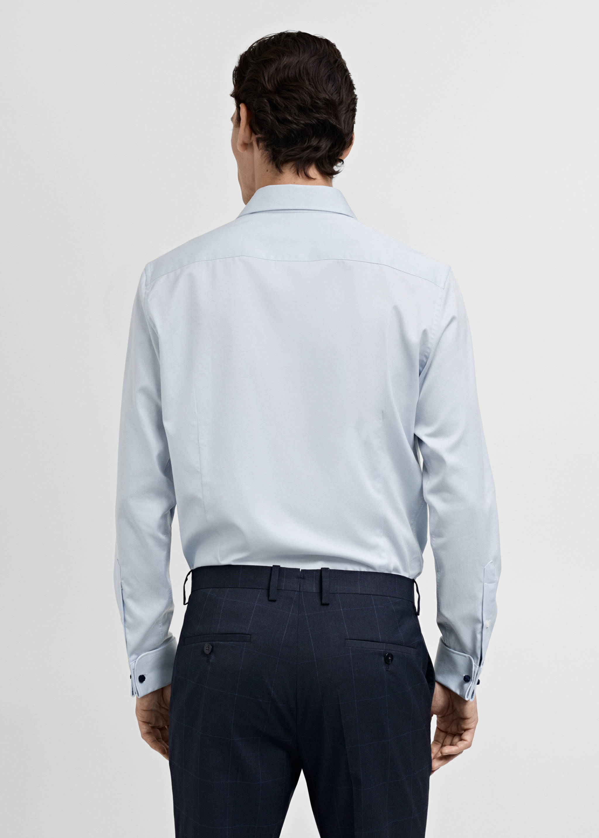 Chemise costume slim-fit tissu twill boutons de manchette - Verso de l’article