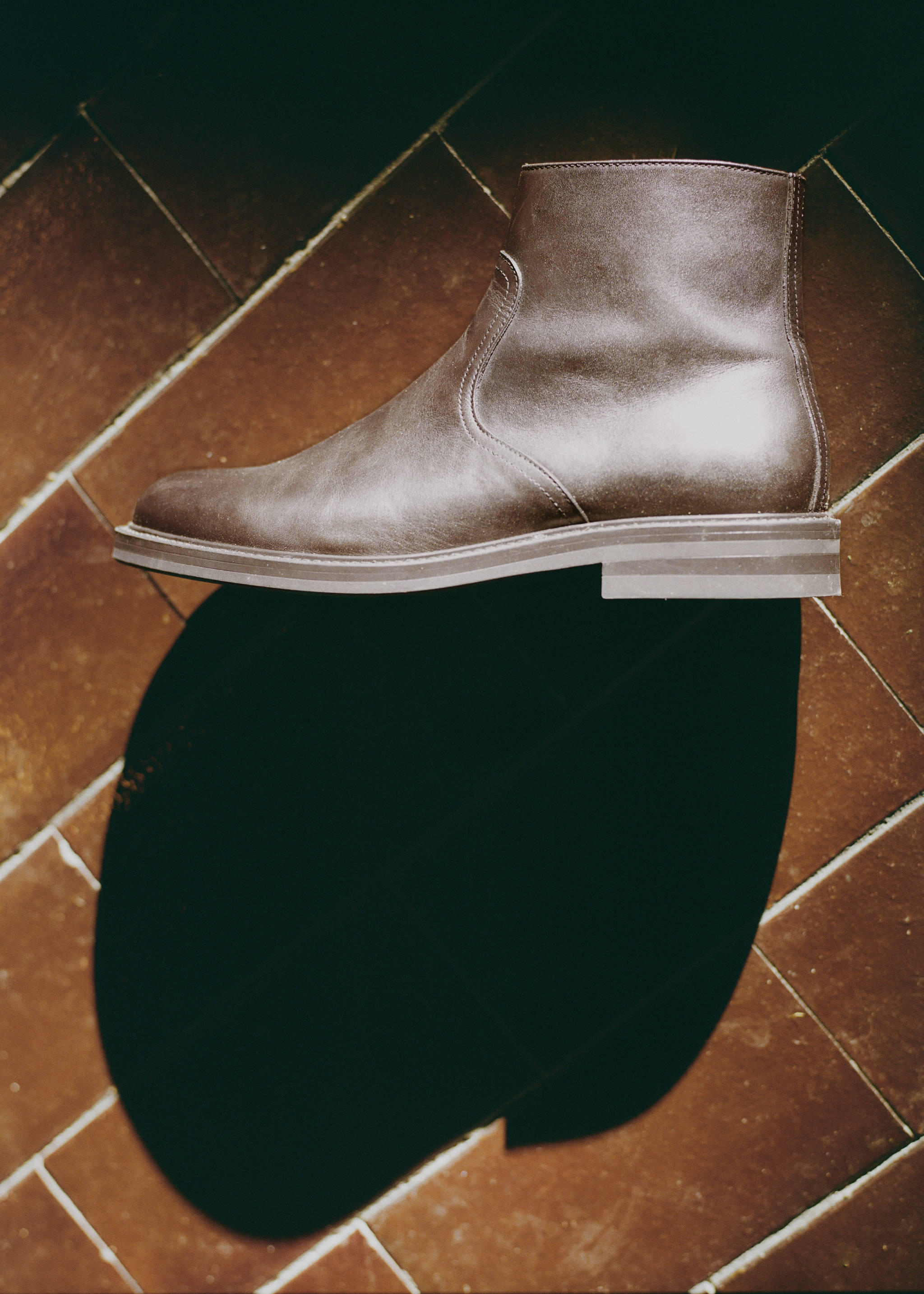 Zipped leather ankle boots - General plane, Brown. Ref: 87060610-00.