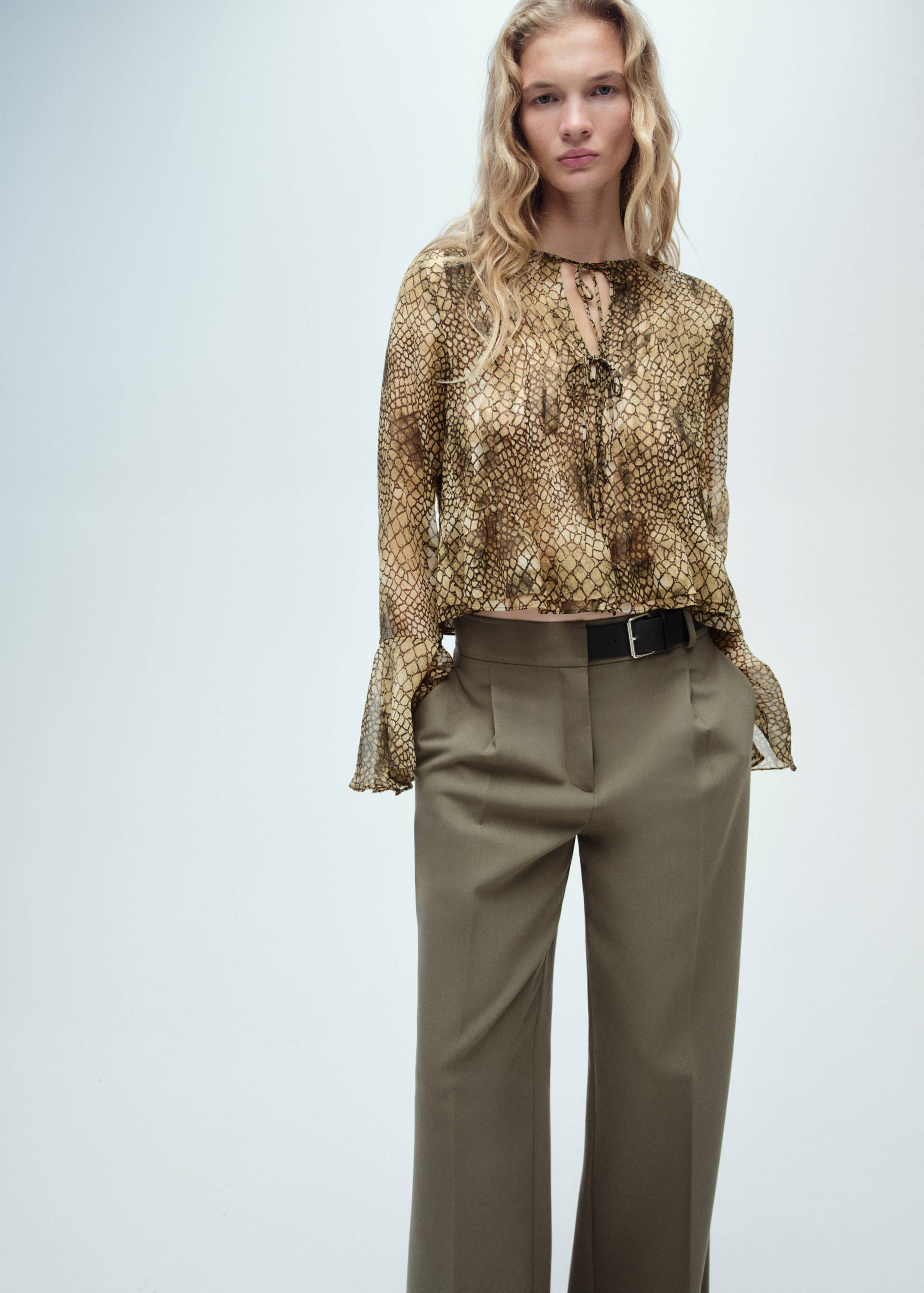 Gemustertes Hemd mit Ballonärmeln - Mittlere Ansicht