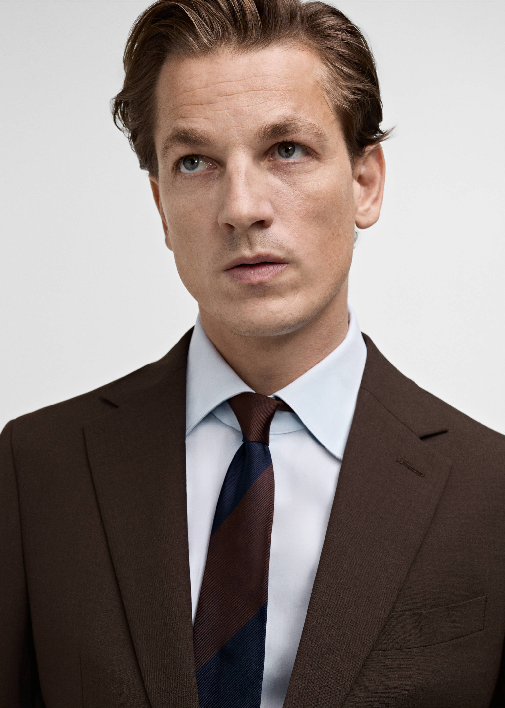 Americana vestit Turín 100% llana verge - Detall de l'article 1, Marró. Ref: 87060618-00.