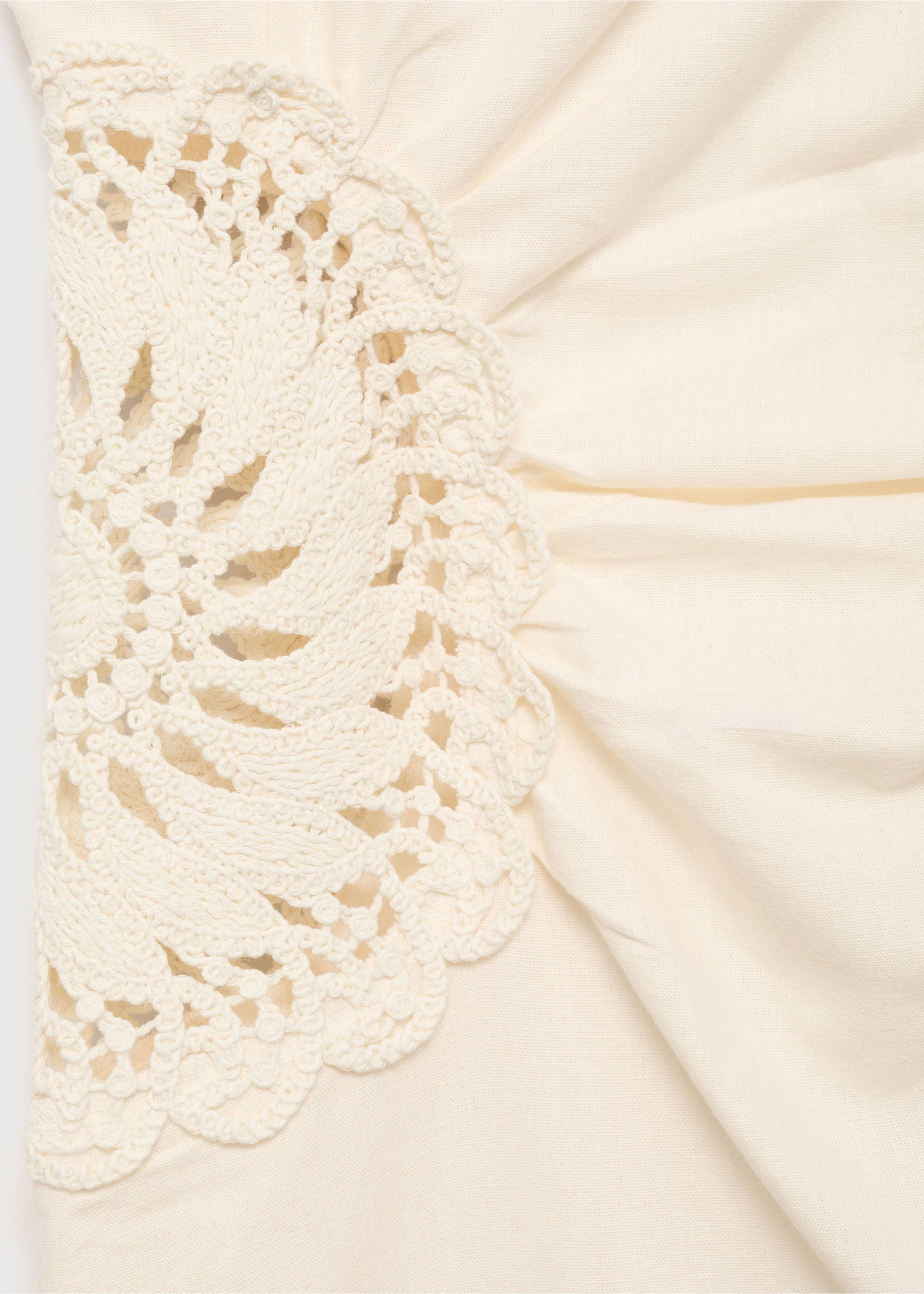 Linen blend dress with openwork flowers - Details of the article 8, Ecru. Ref: 87060626-00.